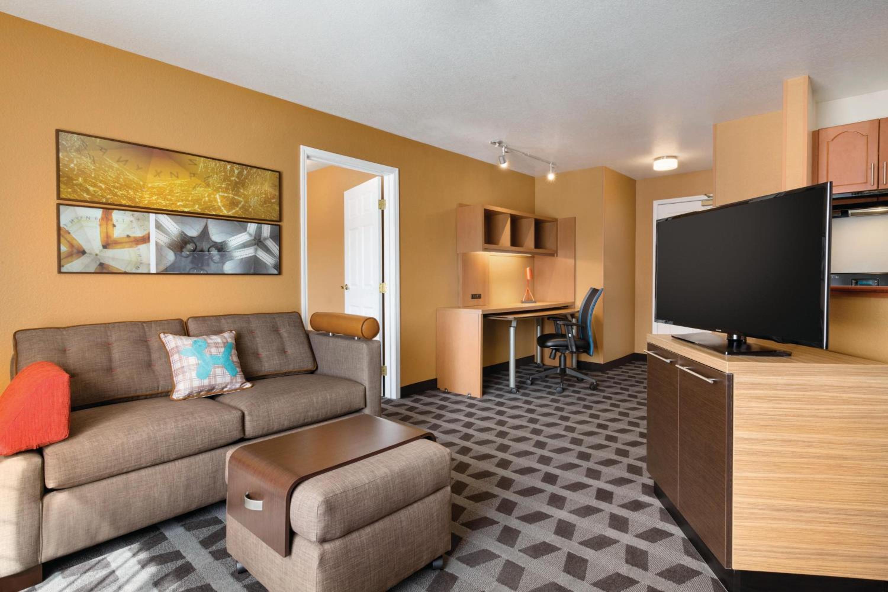 Queen Suite With Sofa Bed