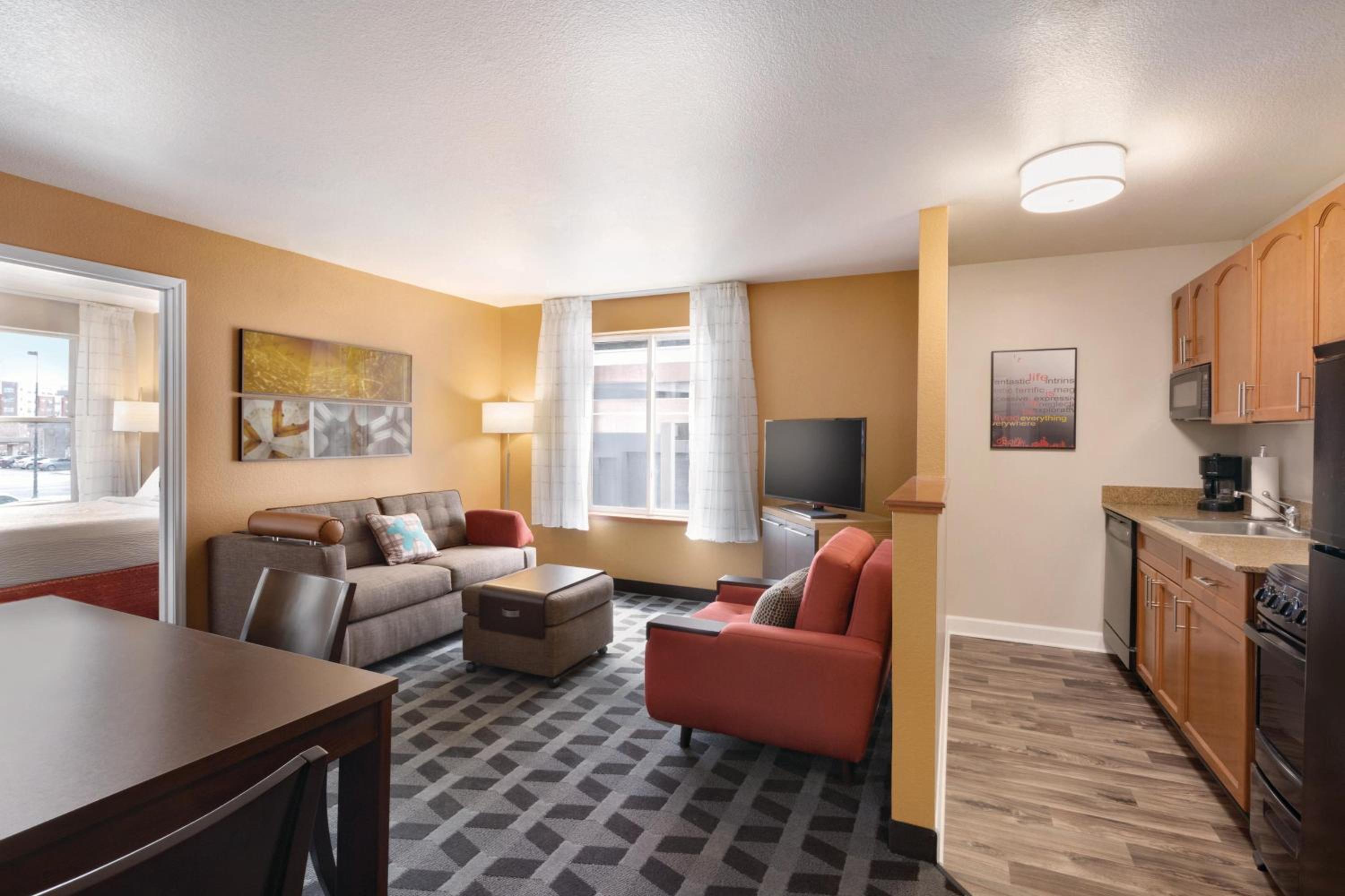 Two-Bedroom Suite photo 3