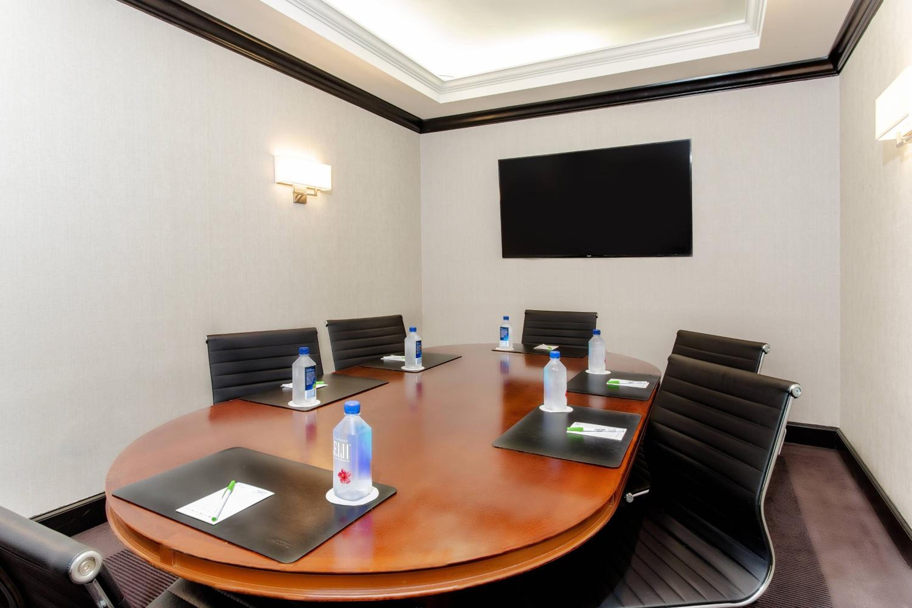 Executive King Room - Photo 4