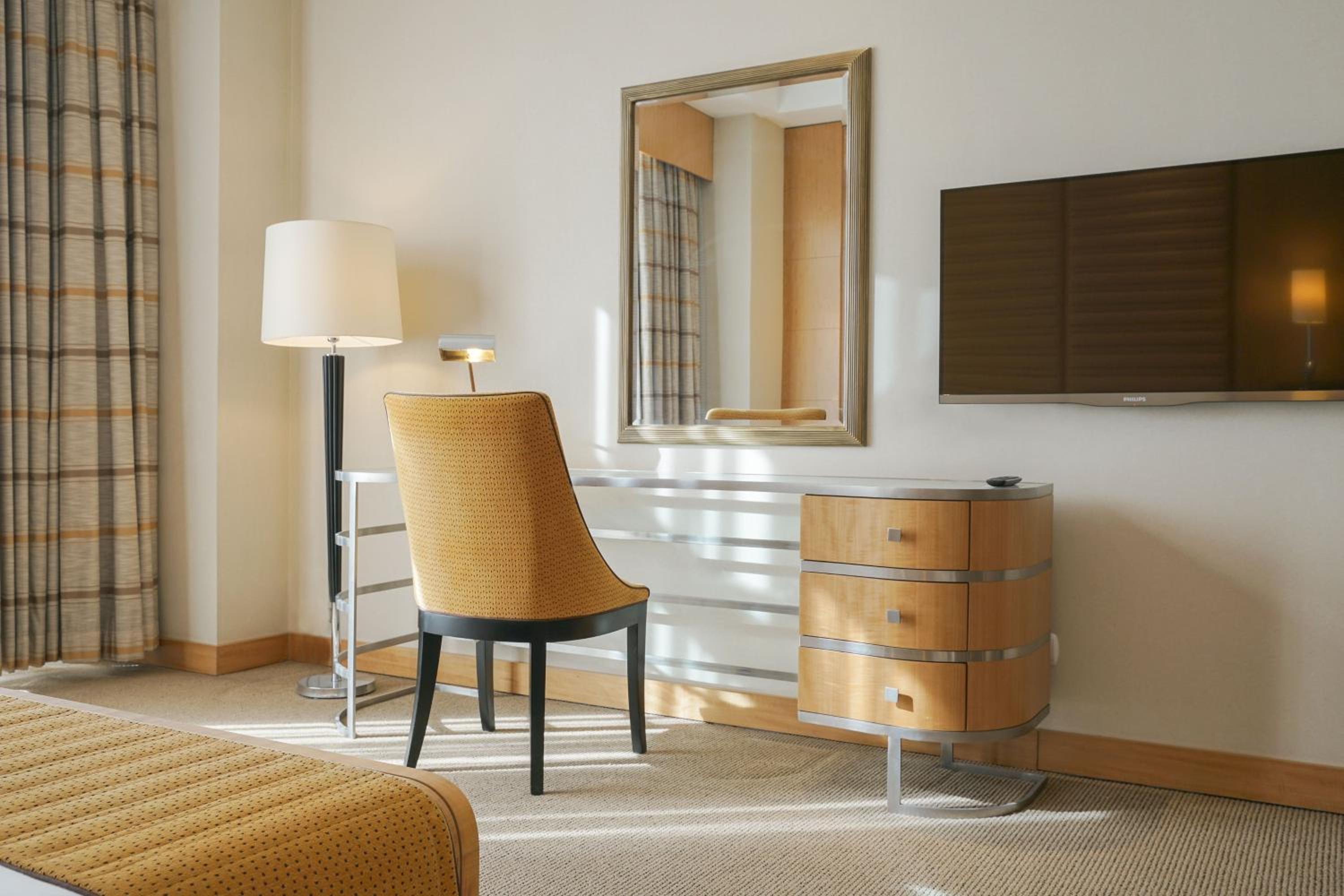 One Bedroom Apart Suite
