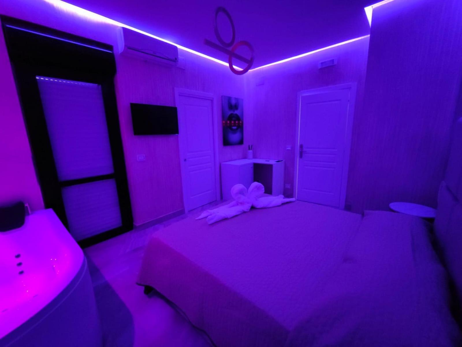 King Suite with Spa Bath photo 1