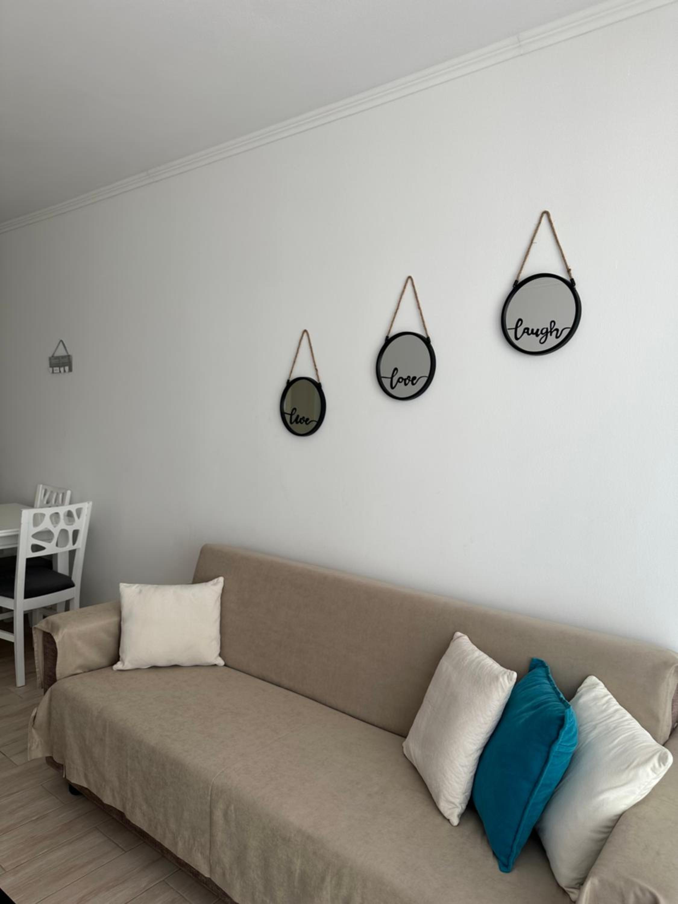 One-Bedroom Apartment photo 2