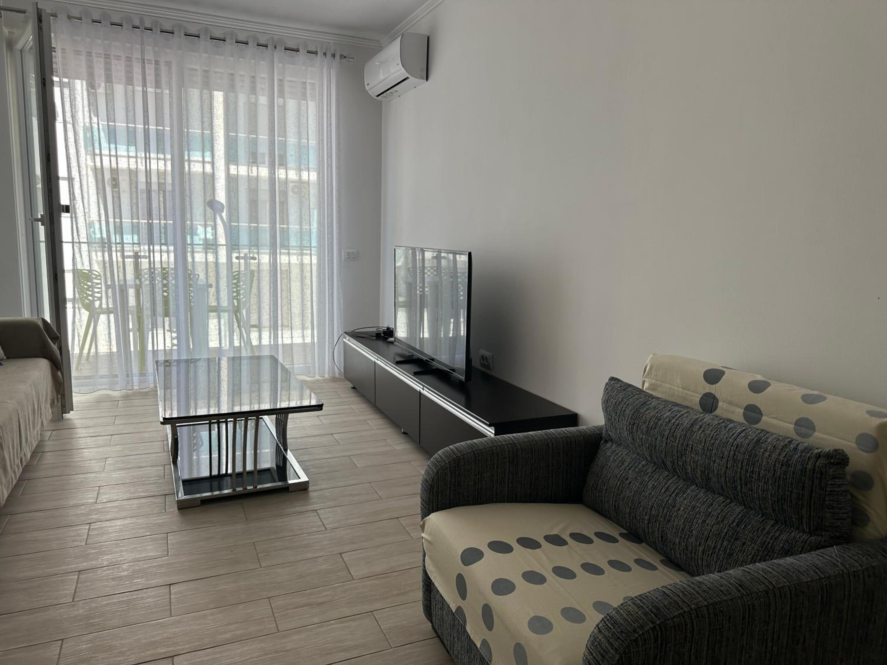 One-Bedroom Apartment photo 3