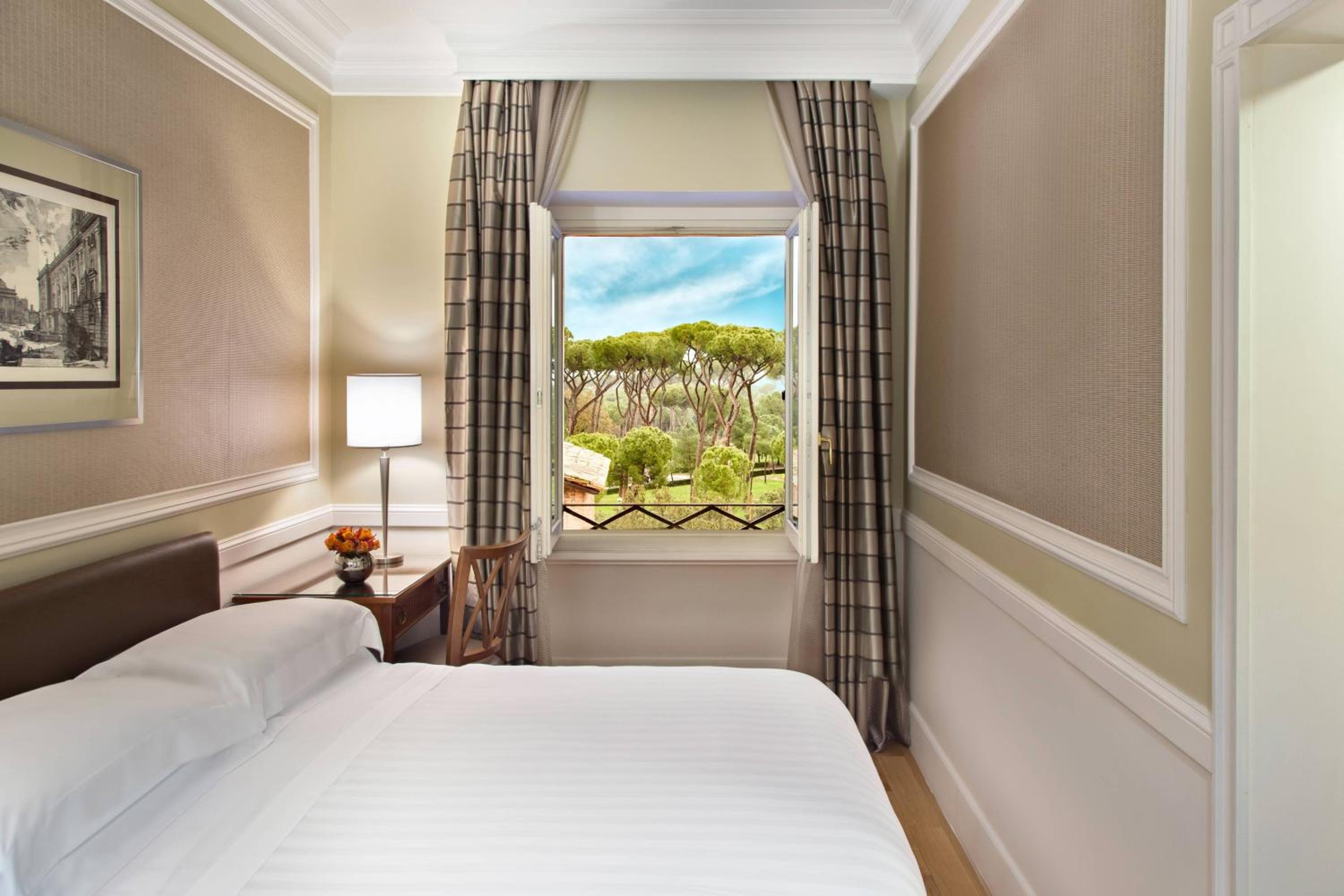 Deluxe Queen, Guest room, 1 Queen