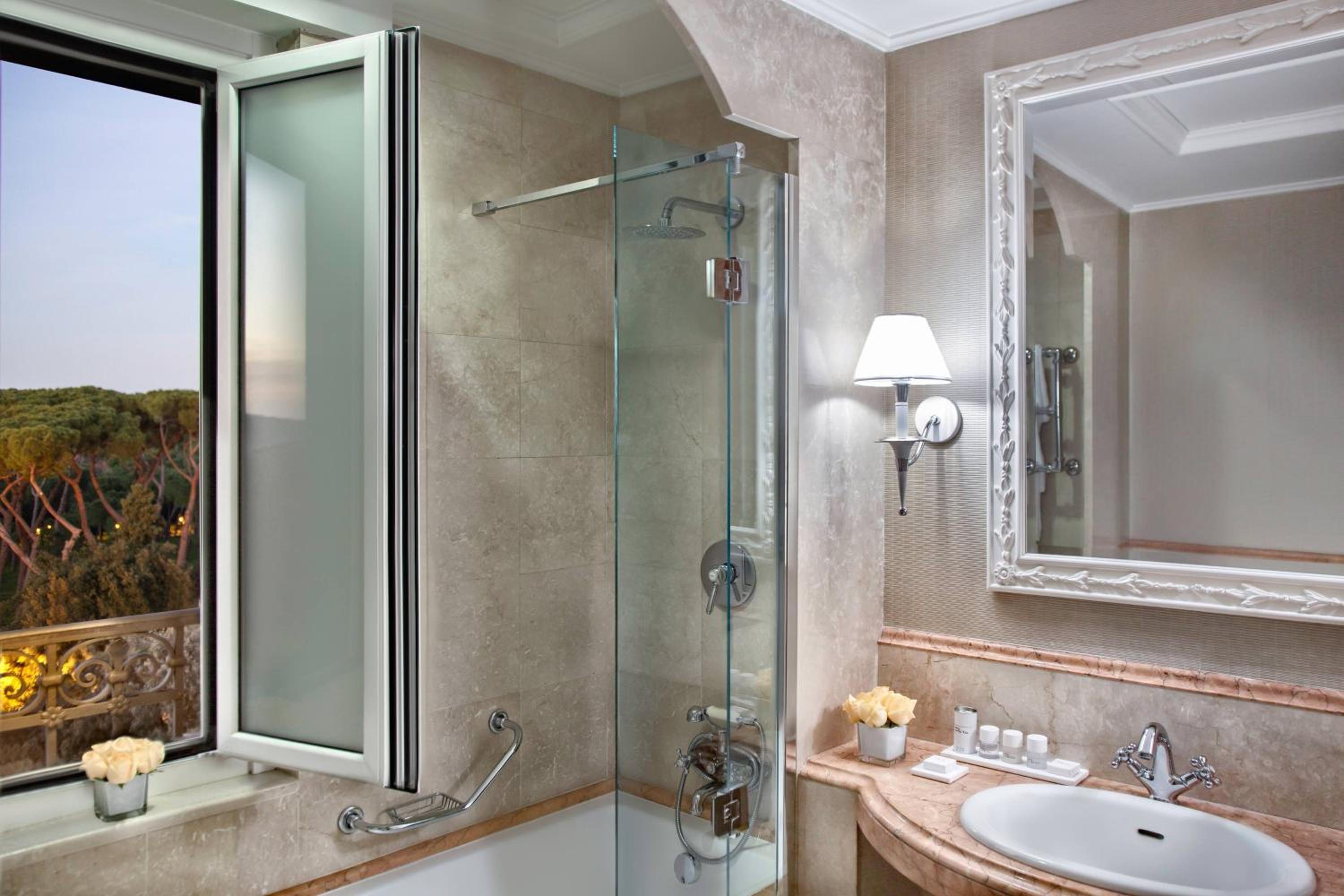 Superior King Room - High Floor