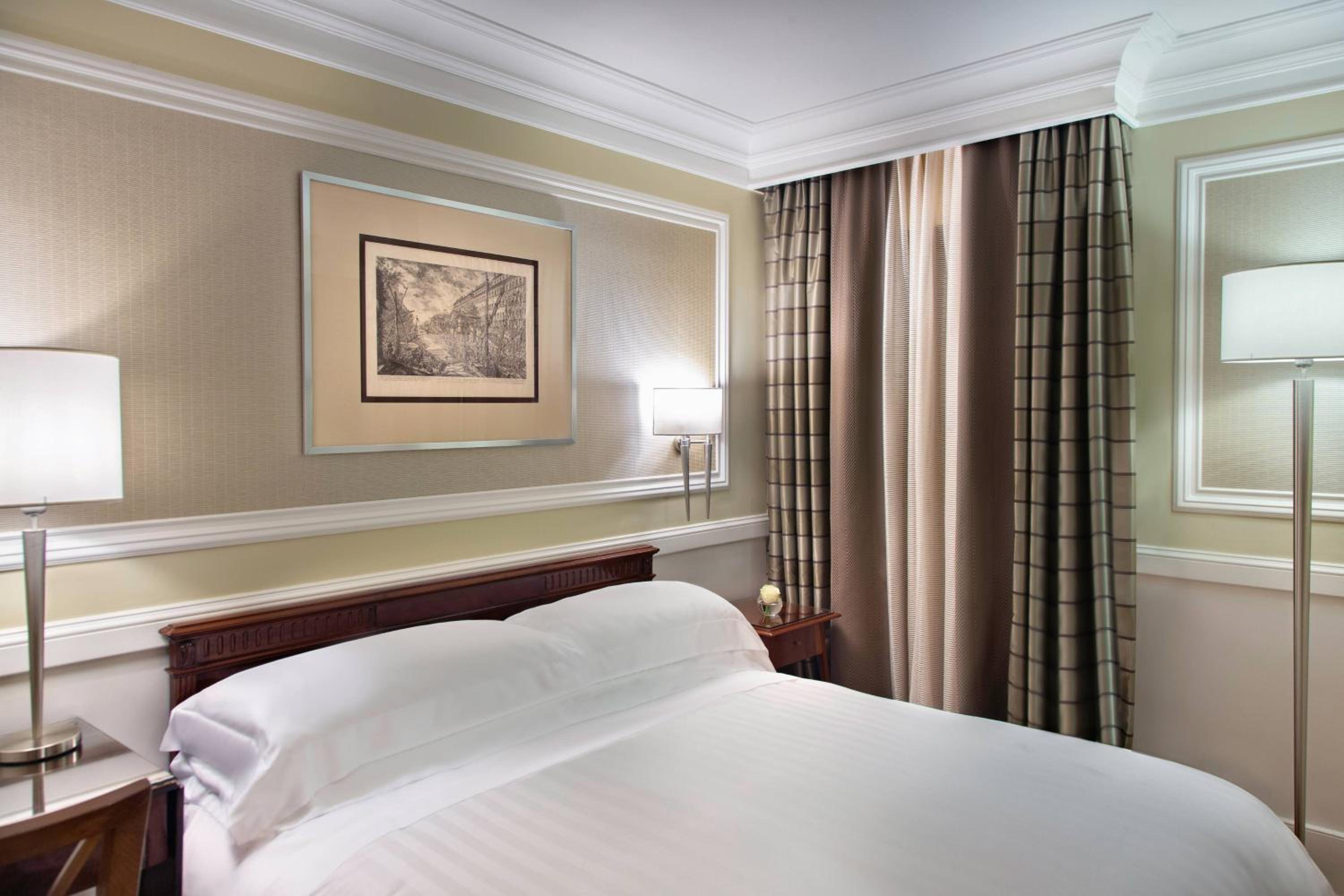 Family Deluxe, Guest room
