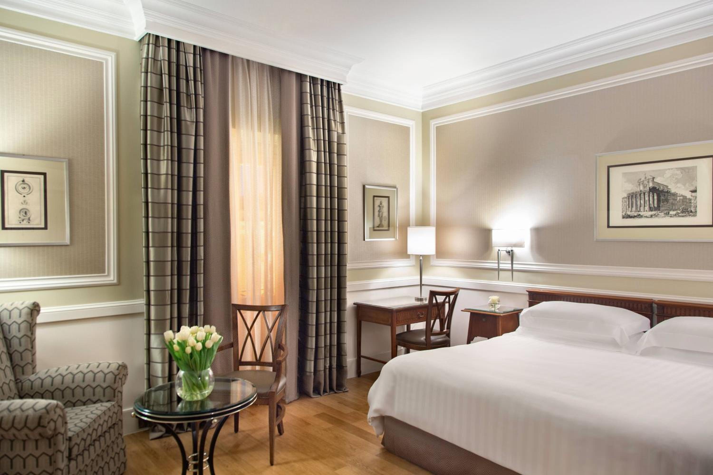 1 Bedroom Suite, 1 King and Sofa Bed