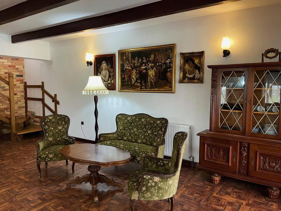 Villa photo 1
