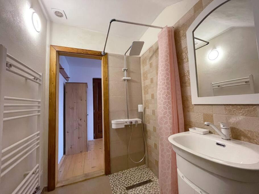 Triple Room with Bathroom photo 2