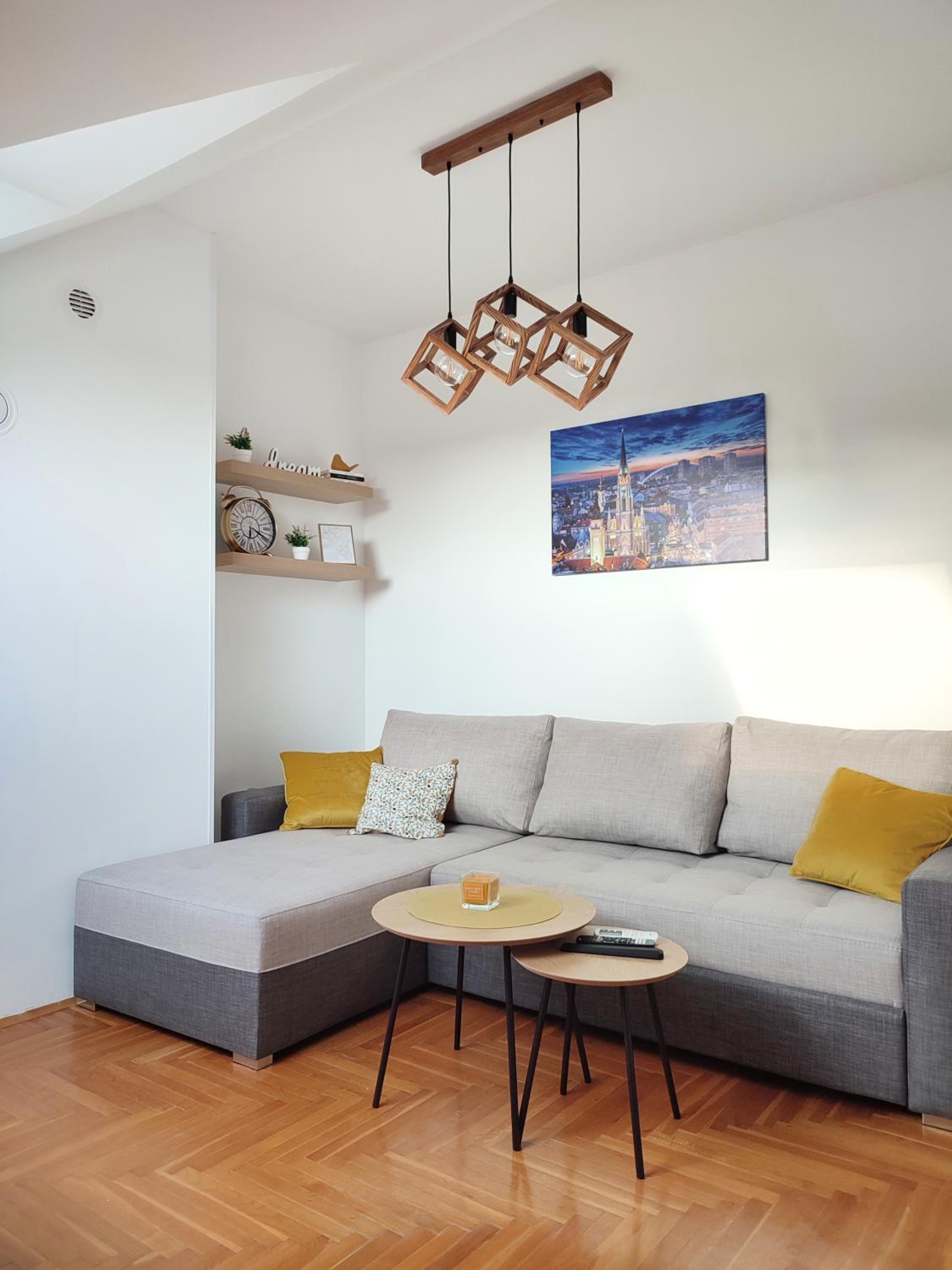 One-Bedroom Apartment photo 1