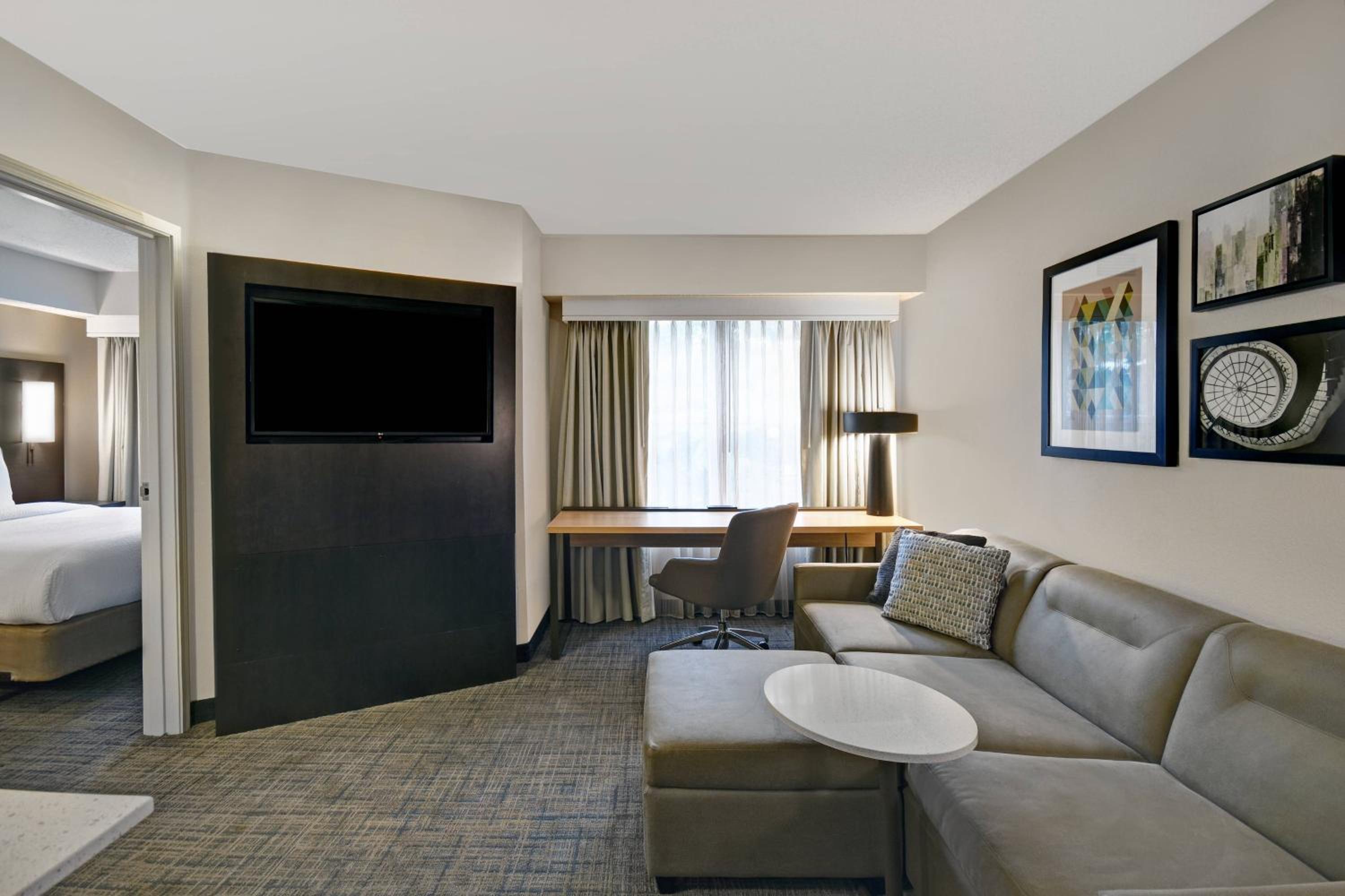 One-Bedroom Queen Suite with Sofa Bed - Photo 2