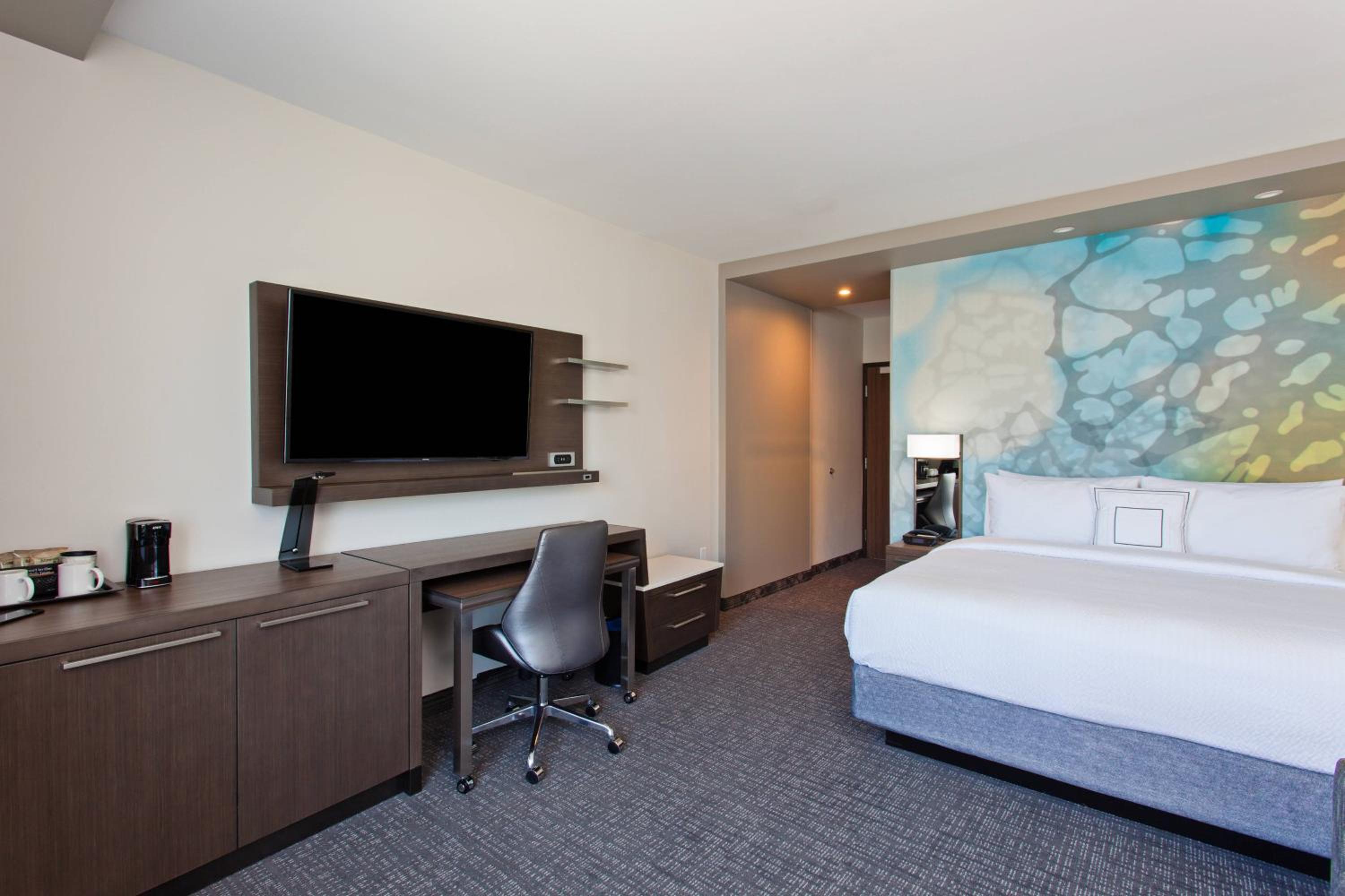 King Room with Sofa Bed
