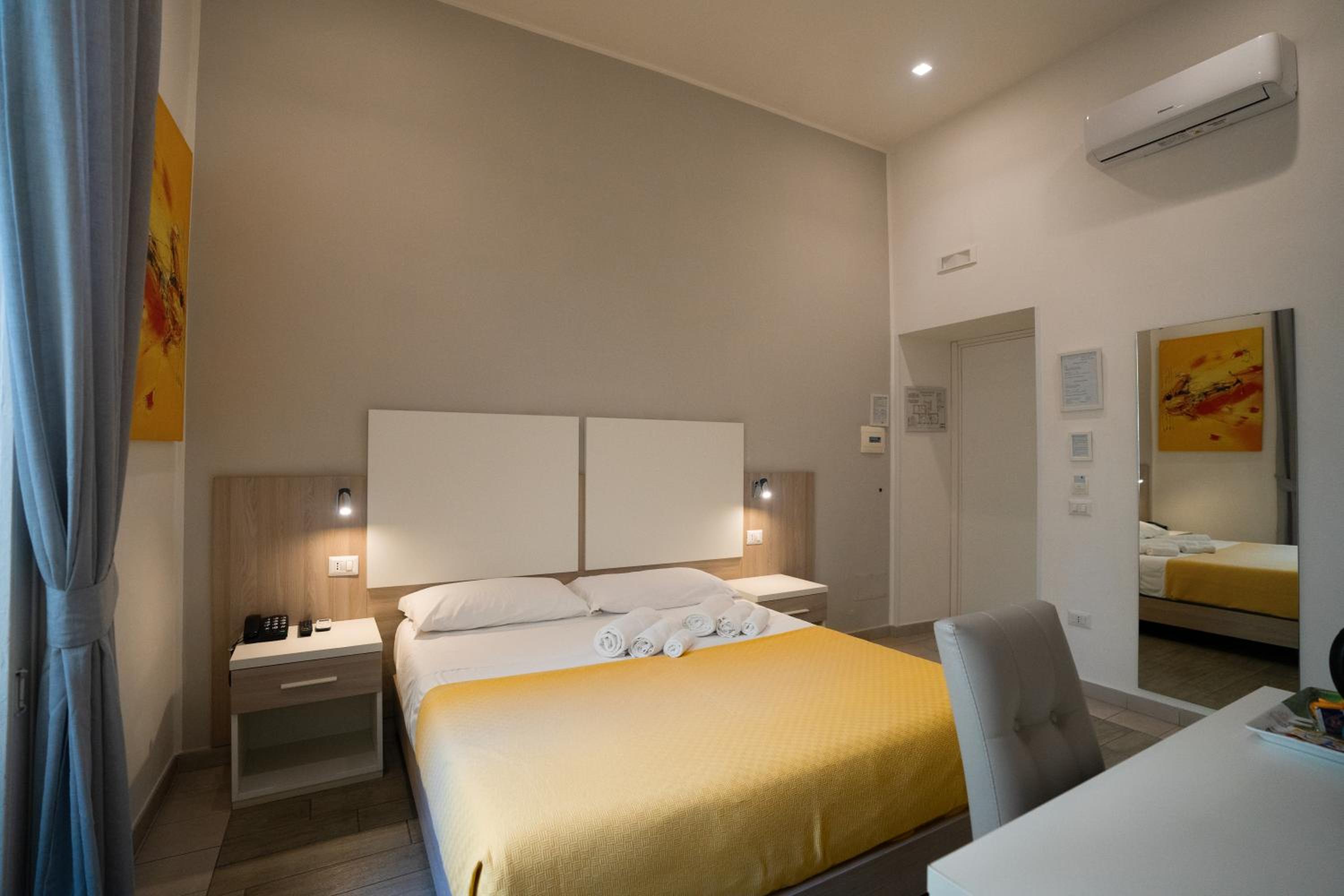 Double Room photo 3