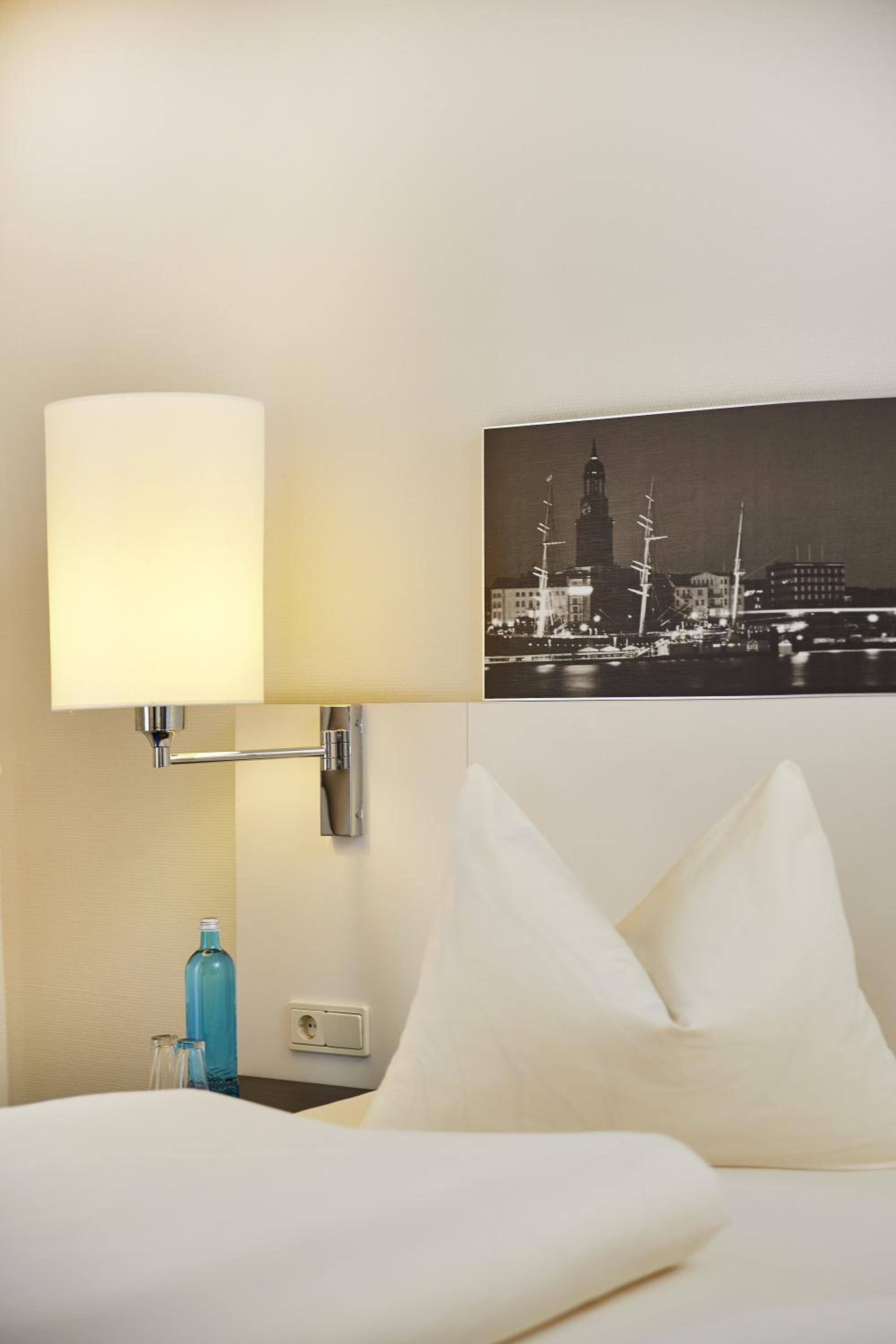 Standard Double Room - Photo 4