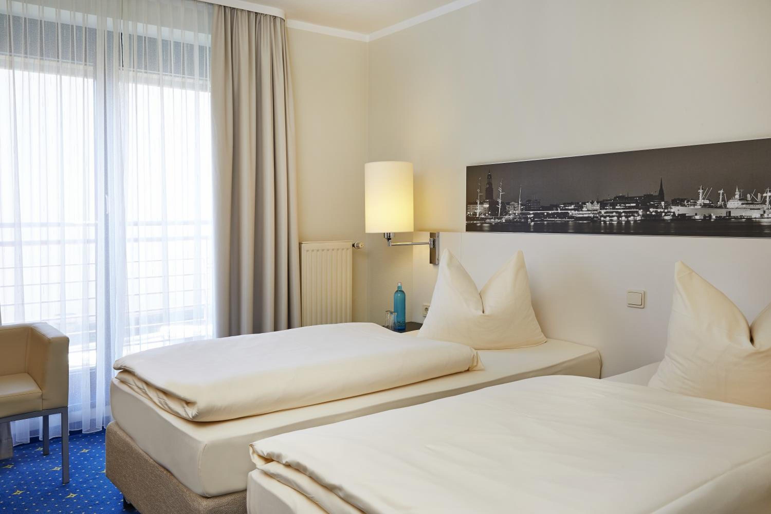Standard Double Room - Photo 3