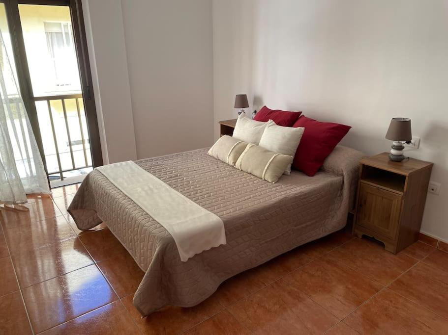 One-Bedroom Apartment photo 3