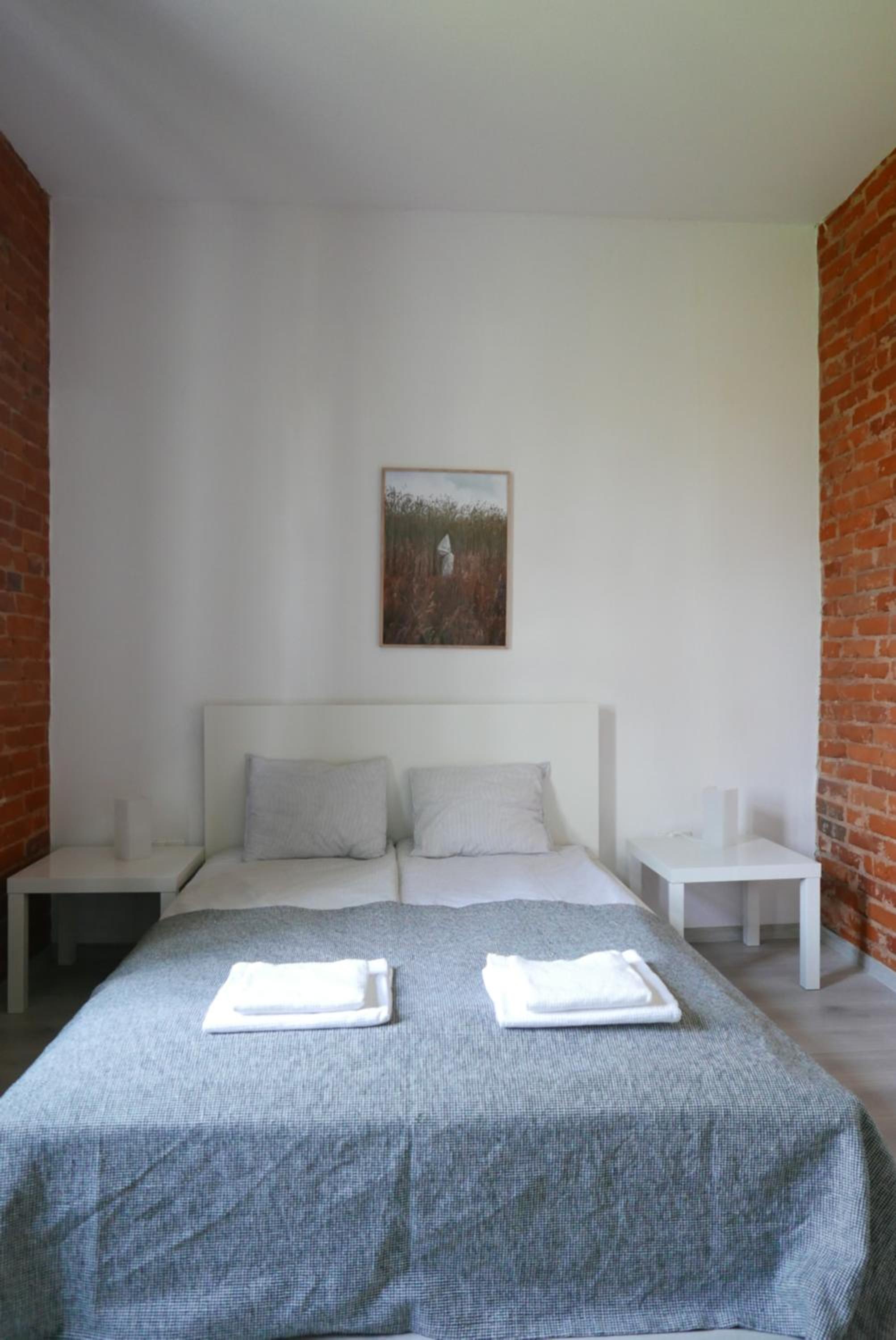 One-Bedroom Apartment - Photo 4
