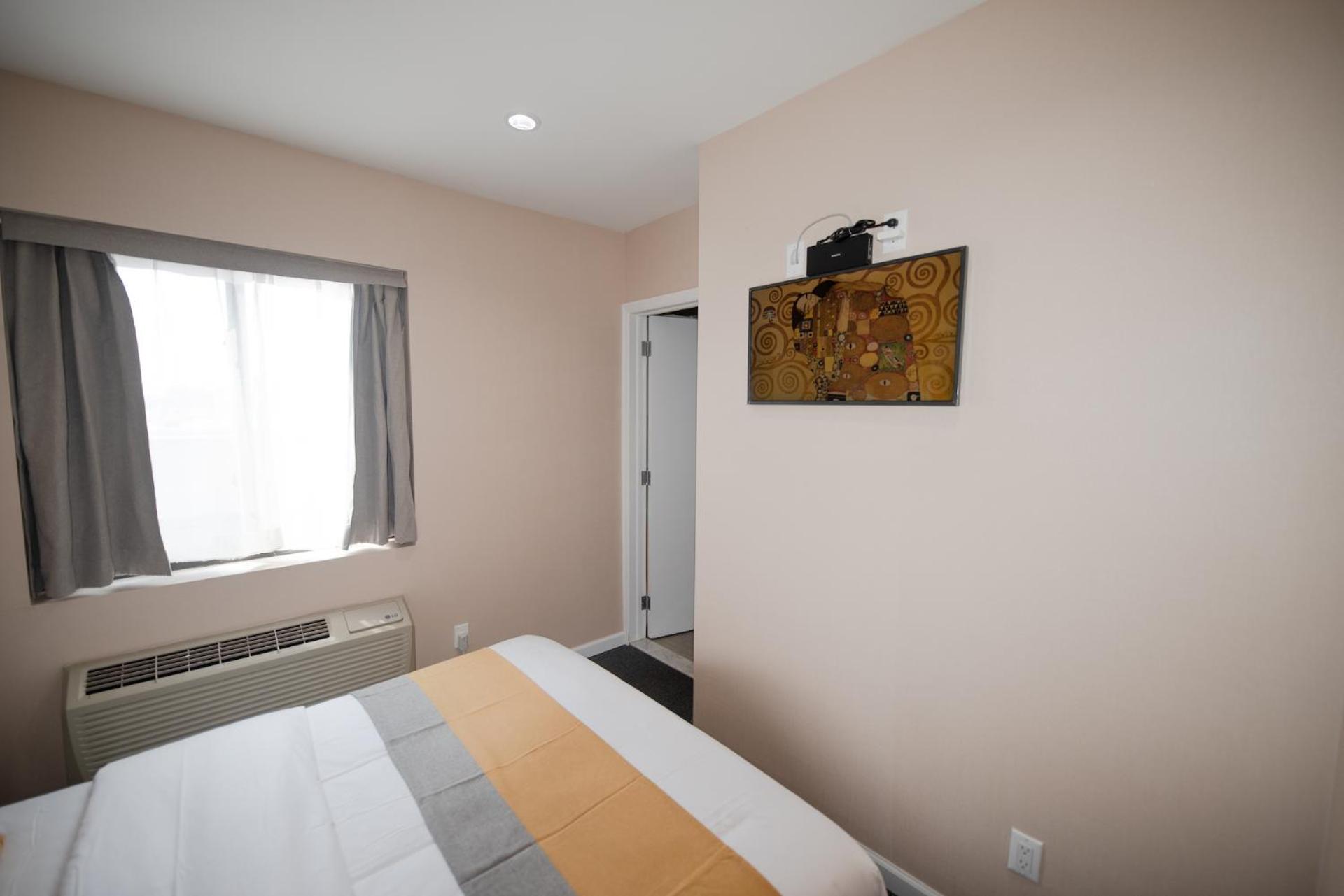Double Room - Photo 9
