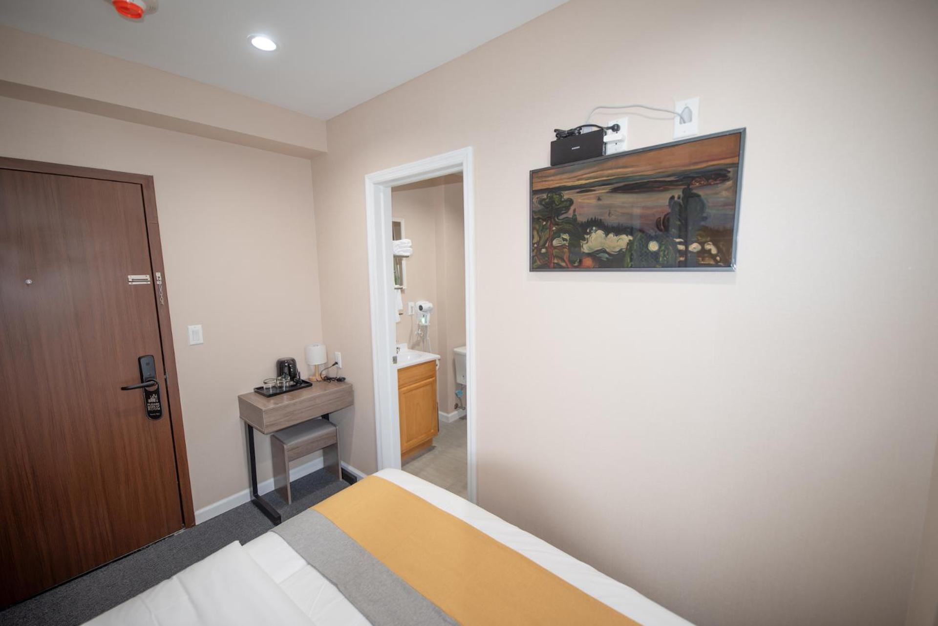 Double Room - Photo 6