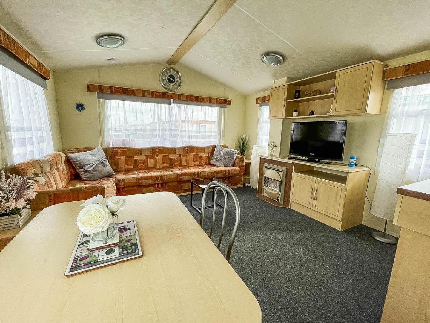 Mobile Home photo 1