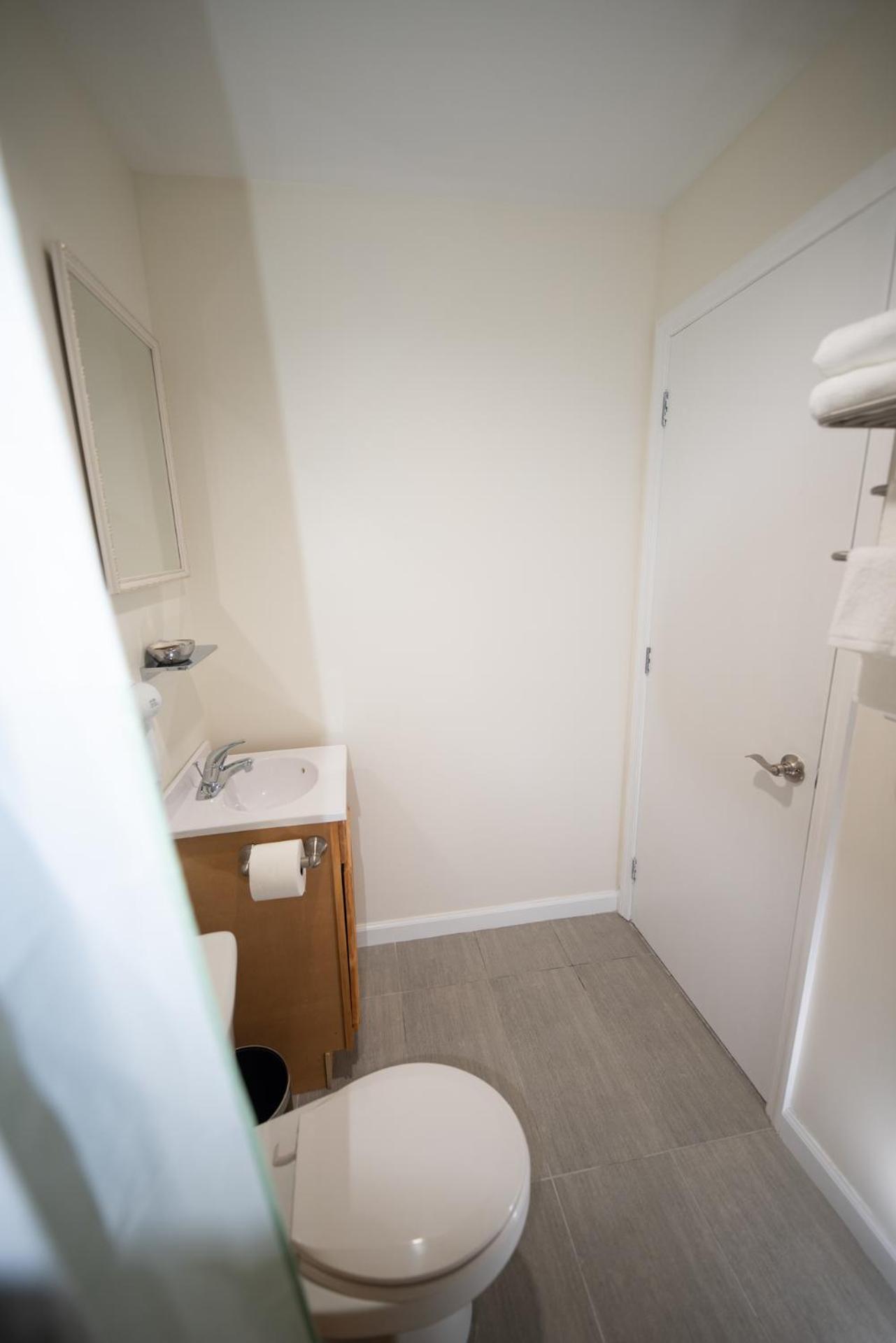 Double or Twin Room with View - Photo 4