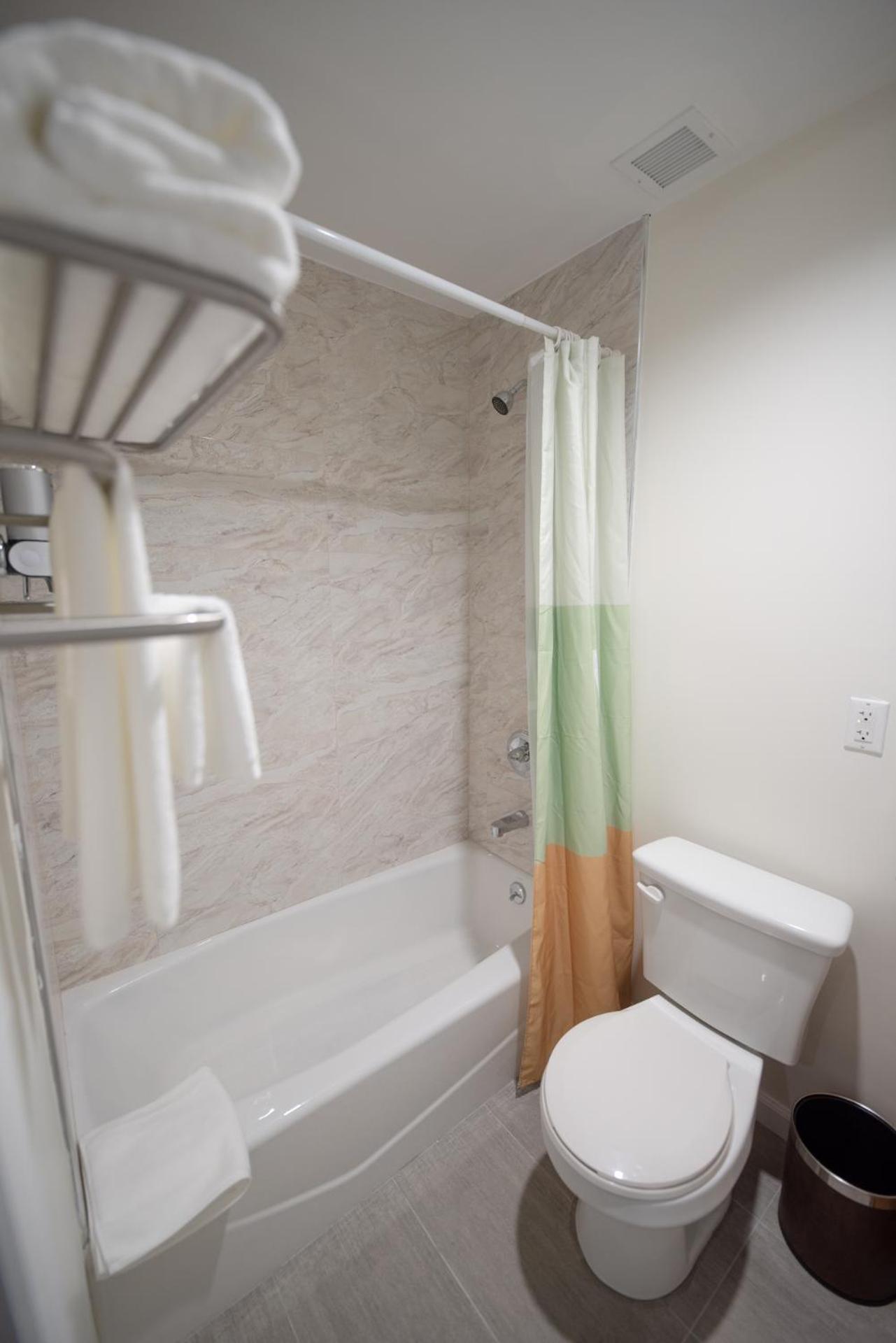 Double or Twin Room with View - Photo 5