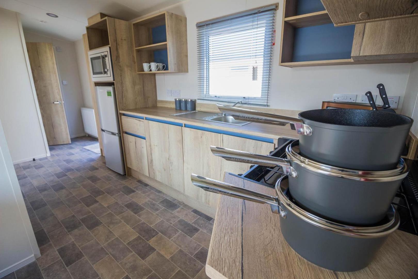 Mobile Home photo 3