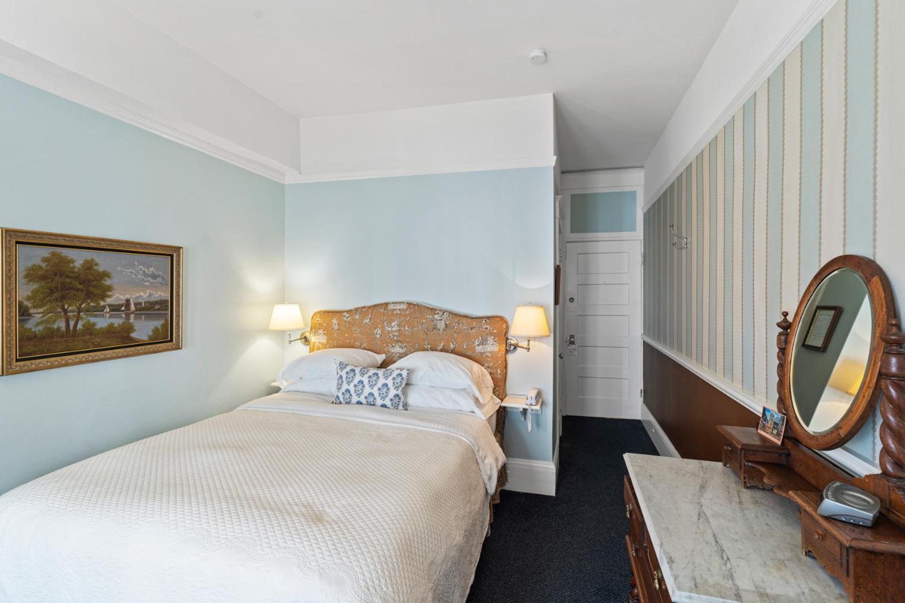 Double Room - Photo 3