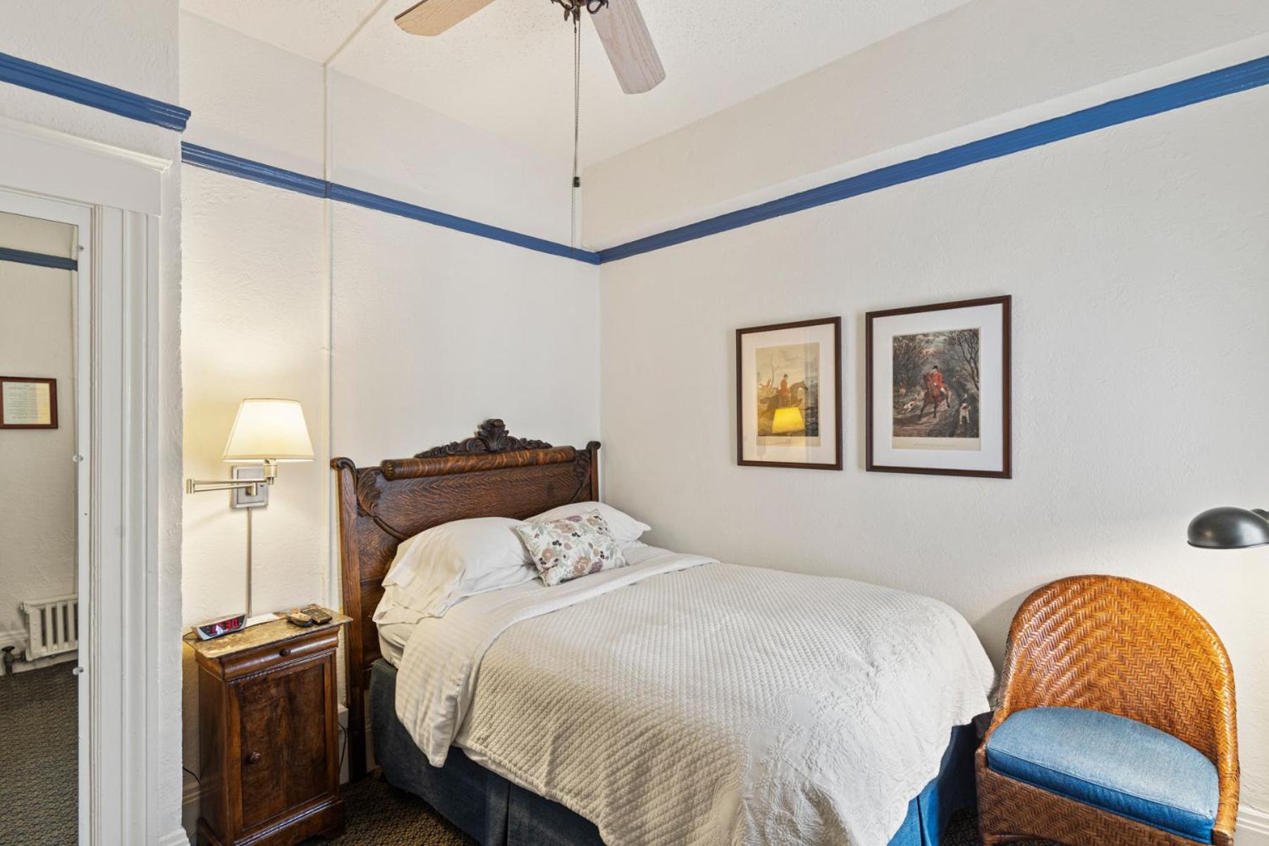 Double Room with Shared Bathroom