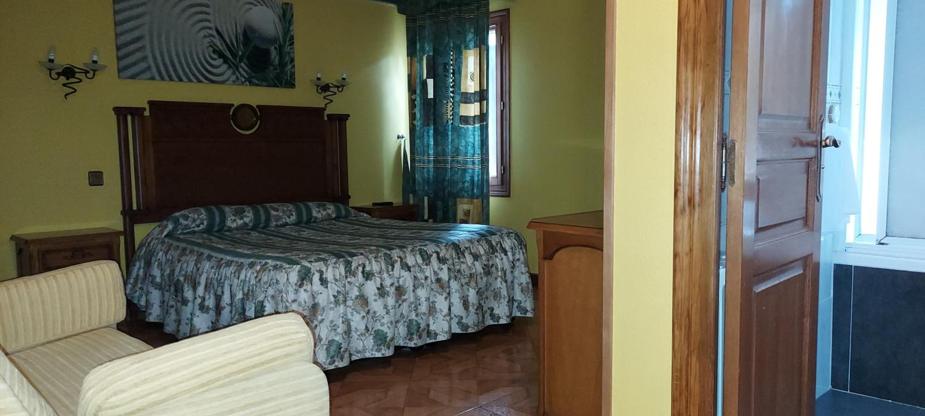 Standard Double Room photo 2