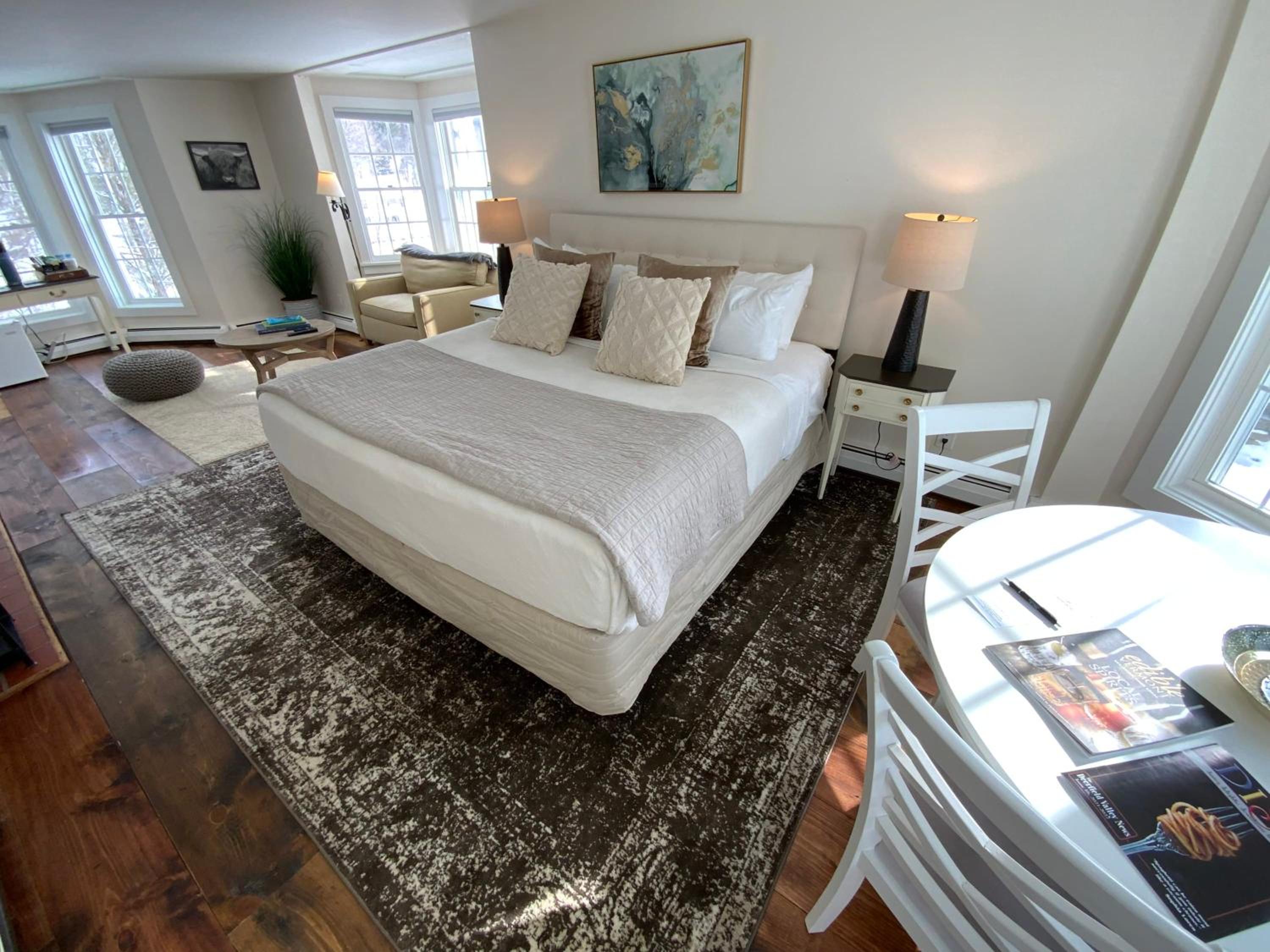 Family Room photo 1