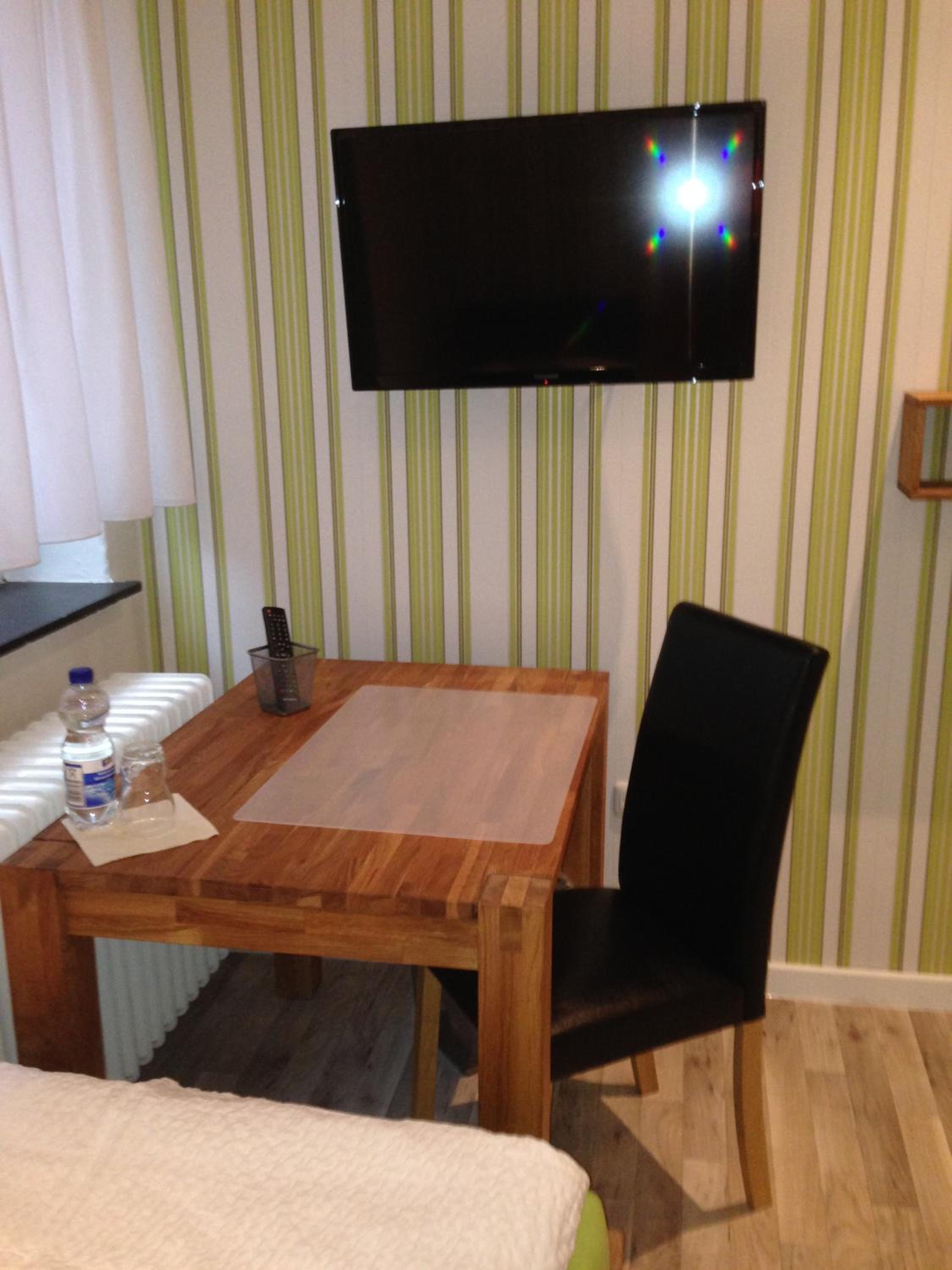 Single Room photo 3
