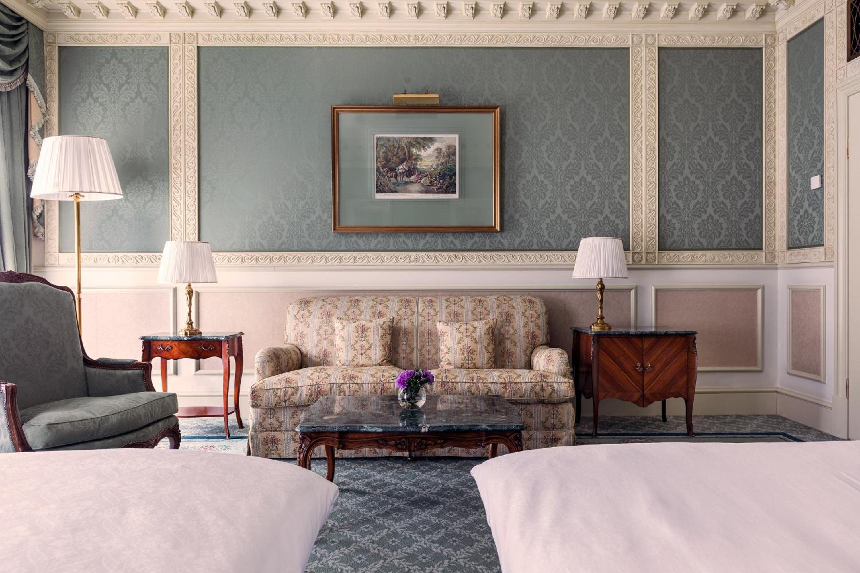 Grand Twin Room with City View