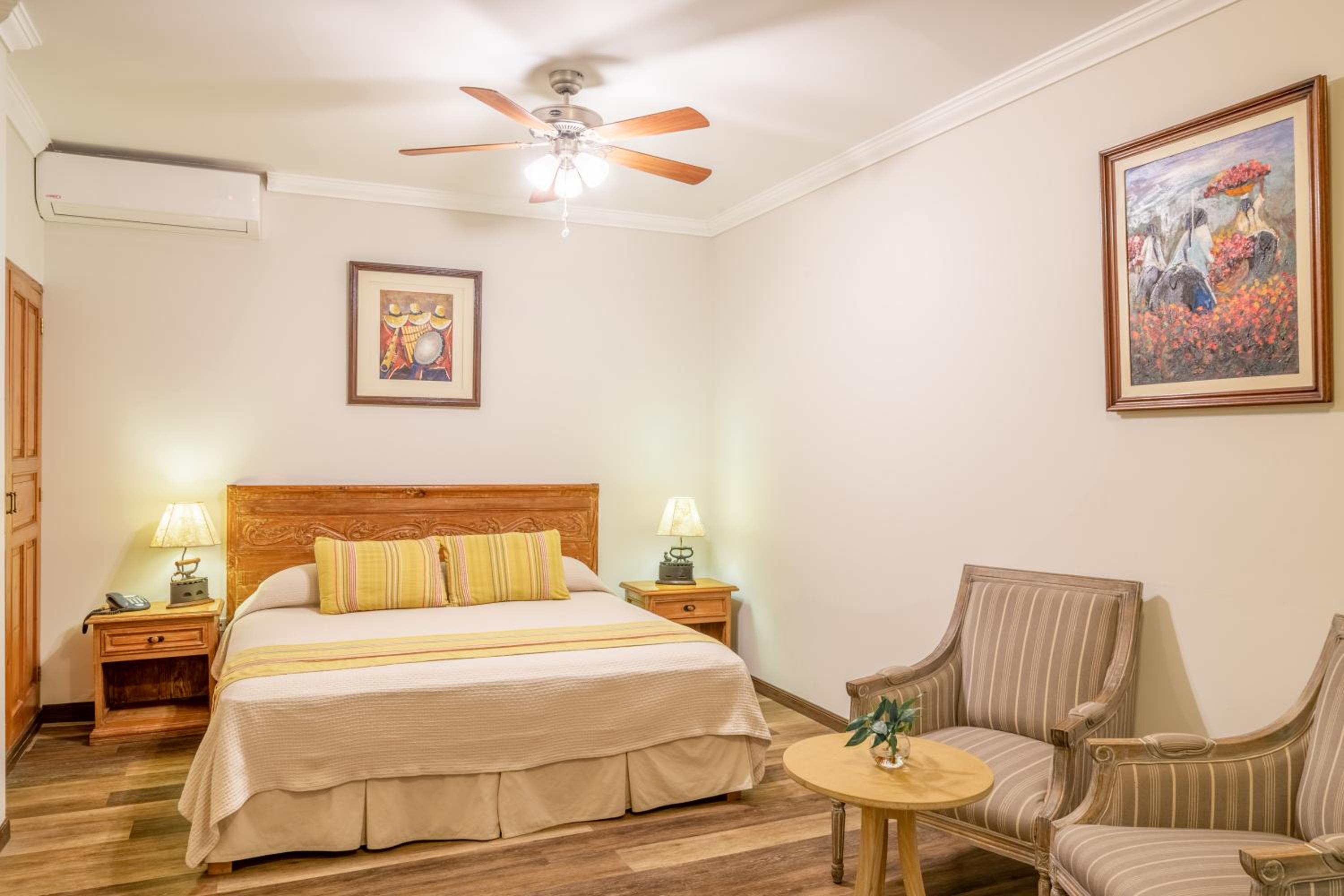 Colonial Double Room - Photo 4