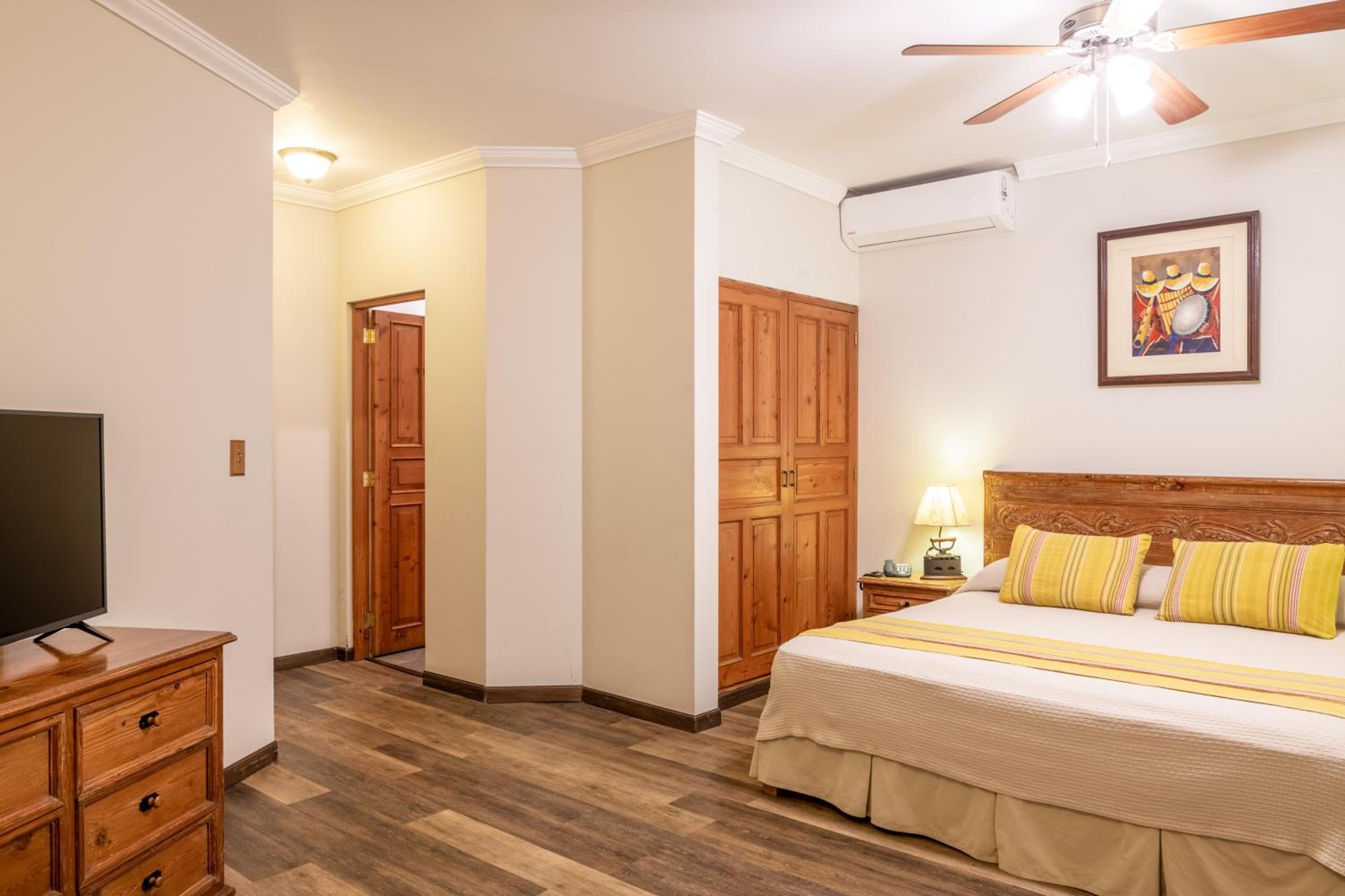 Colonial Double Room - Photo 3