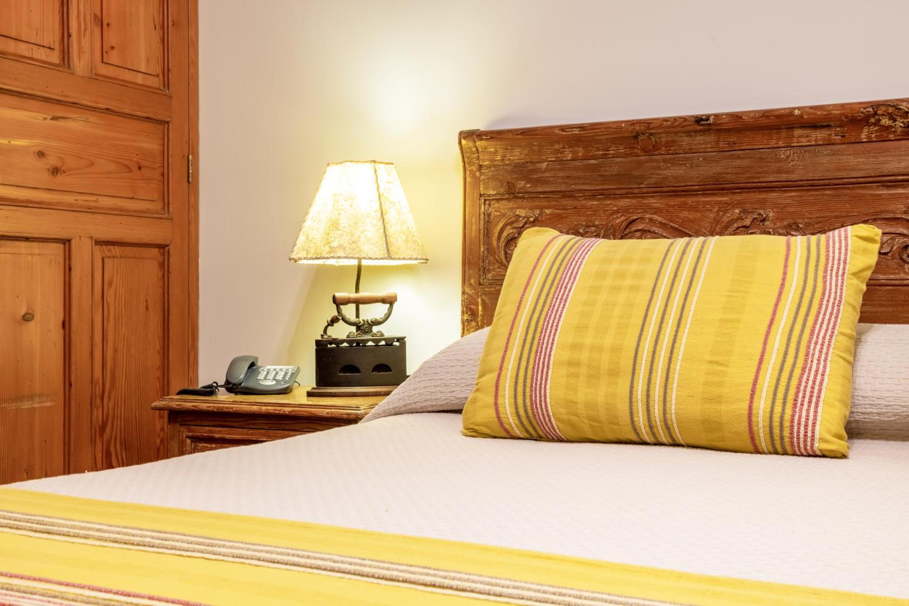 Colonial Double Room - Photo 6