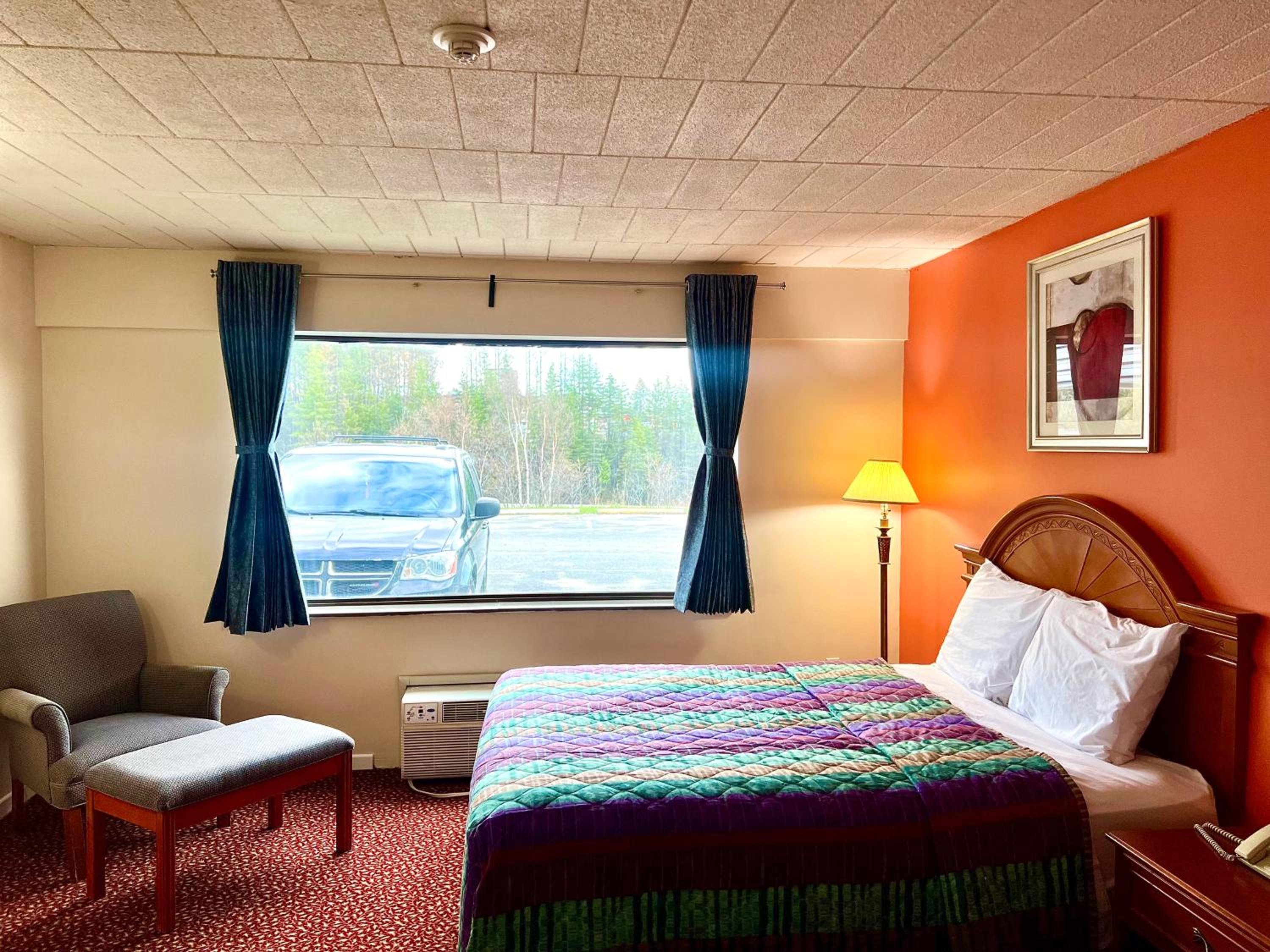 Standard Queen Room photo 2