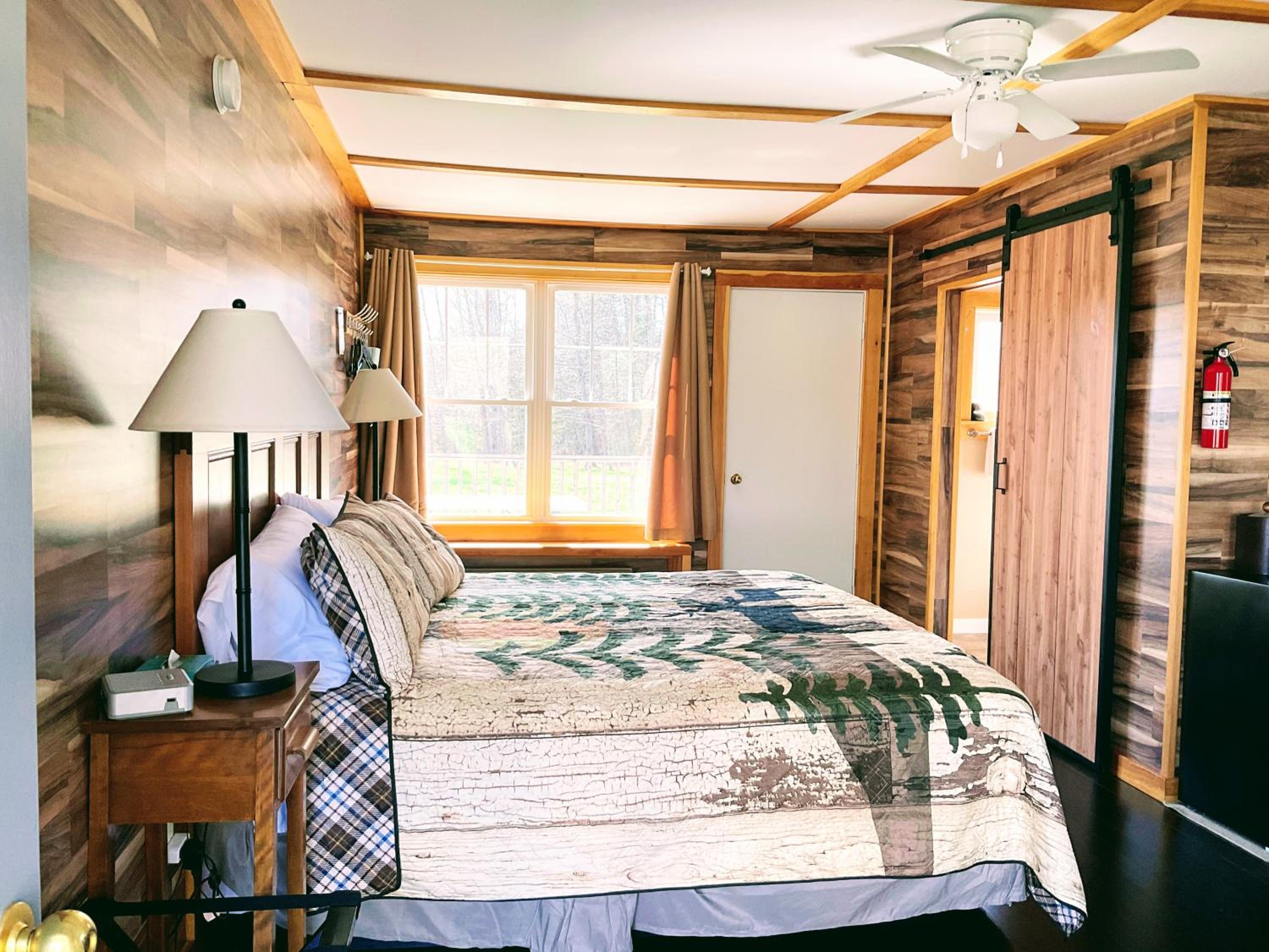 Standard Queen Room photo 1