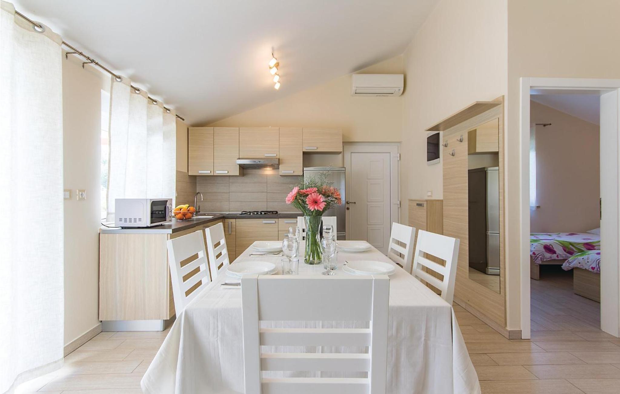 Two-Bedroom Holiday Home photo 3