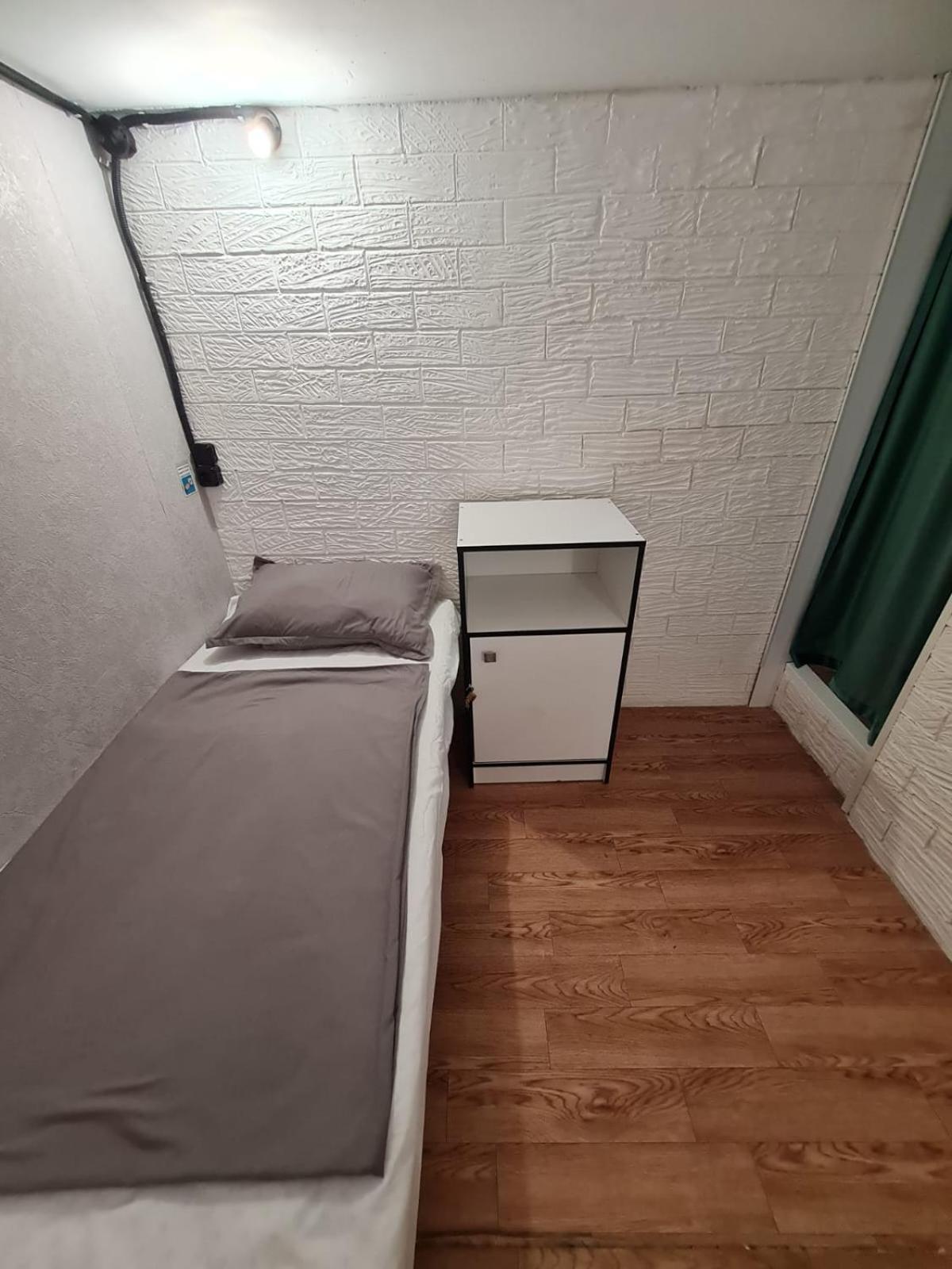 Mixed Dormitory Room photo 3