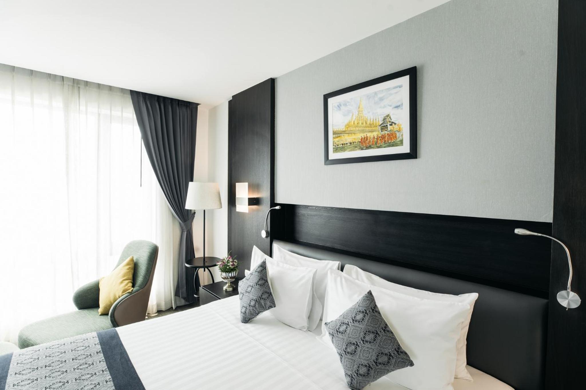 King Suite with Balcony and River View - Non-Smoking - Photo 1