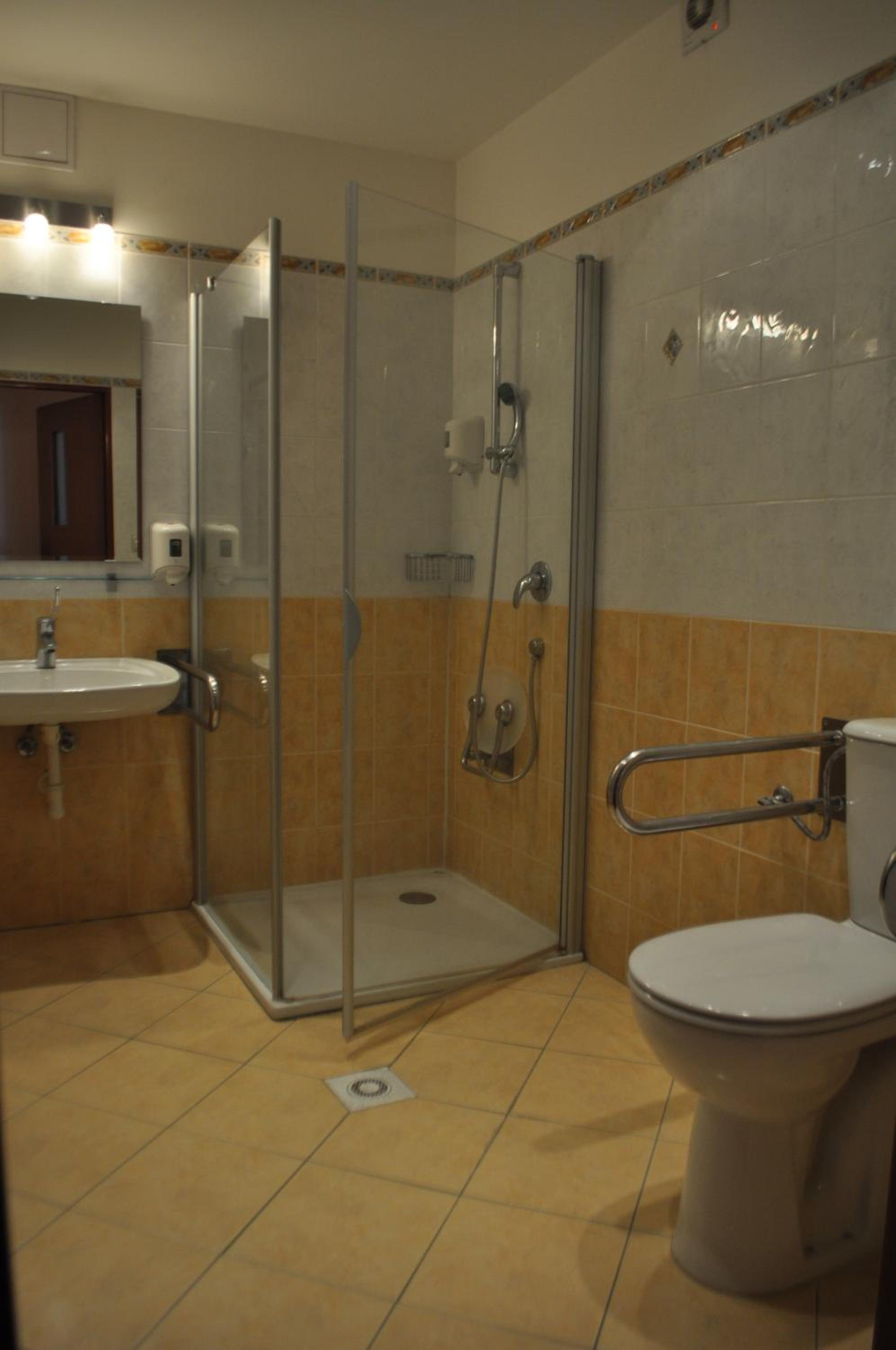 Standard Double Suite - Photo 5