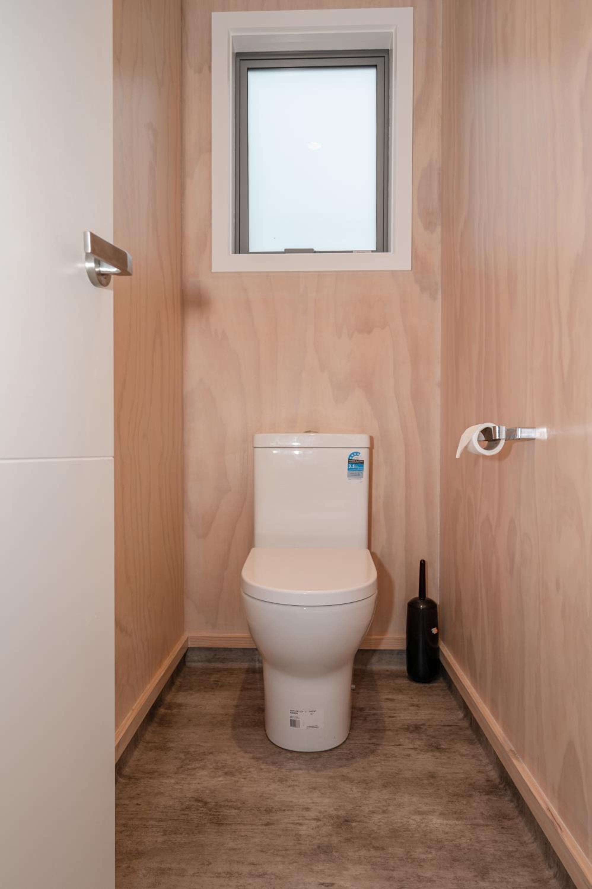 Two-Bedroom House - Photo 4
