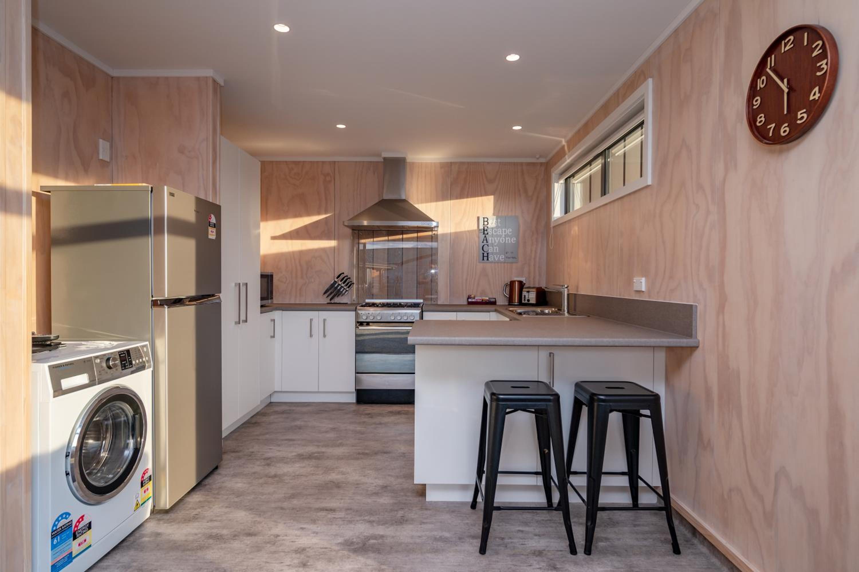 Two-Bedroom House - Photo 8