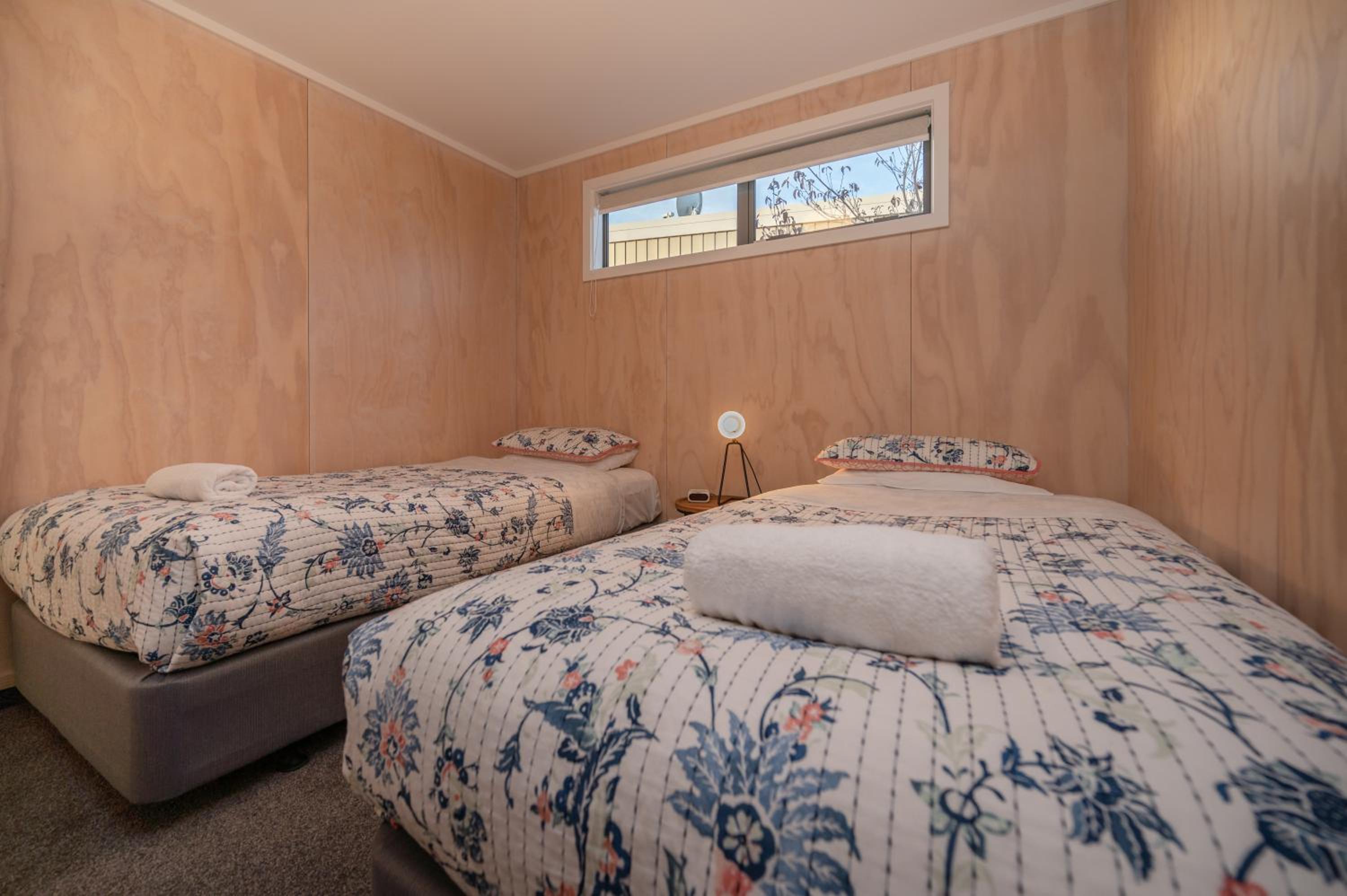 Two-Bedroom House - Photo 17