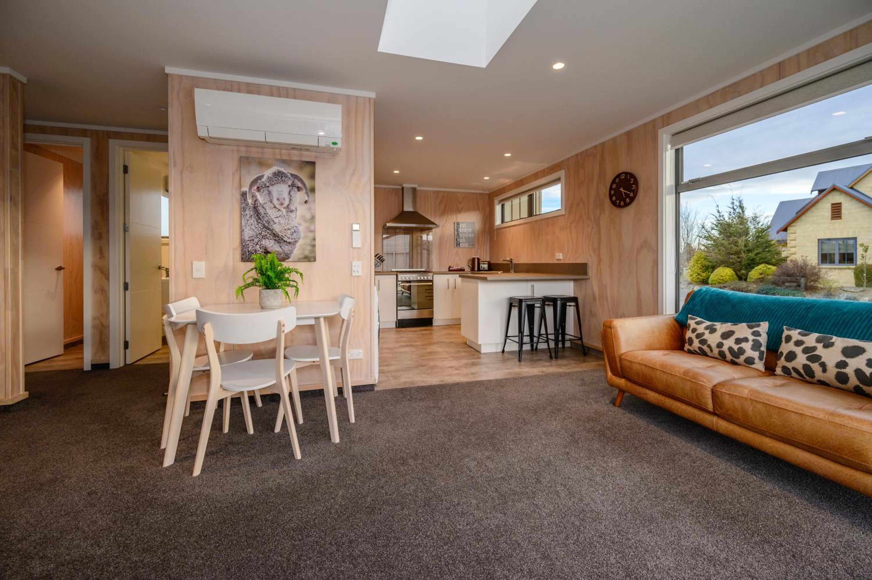 Two-Bedroom House - Photo 1