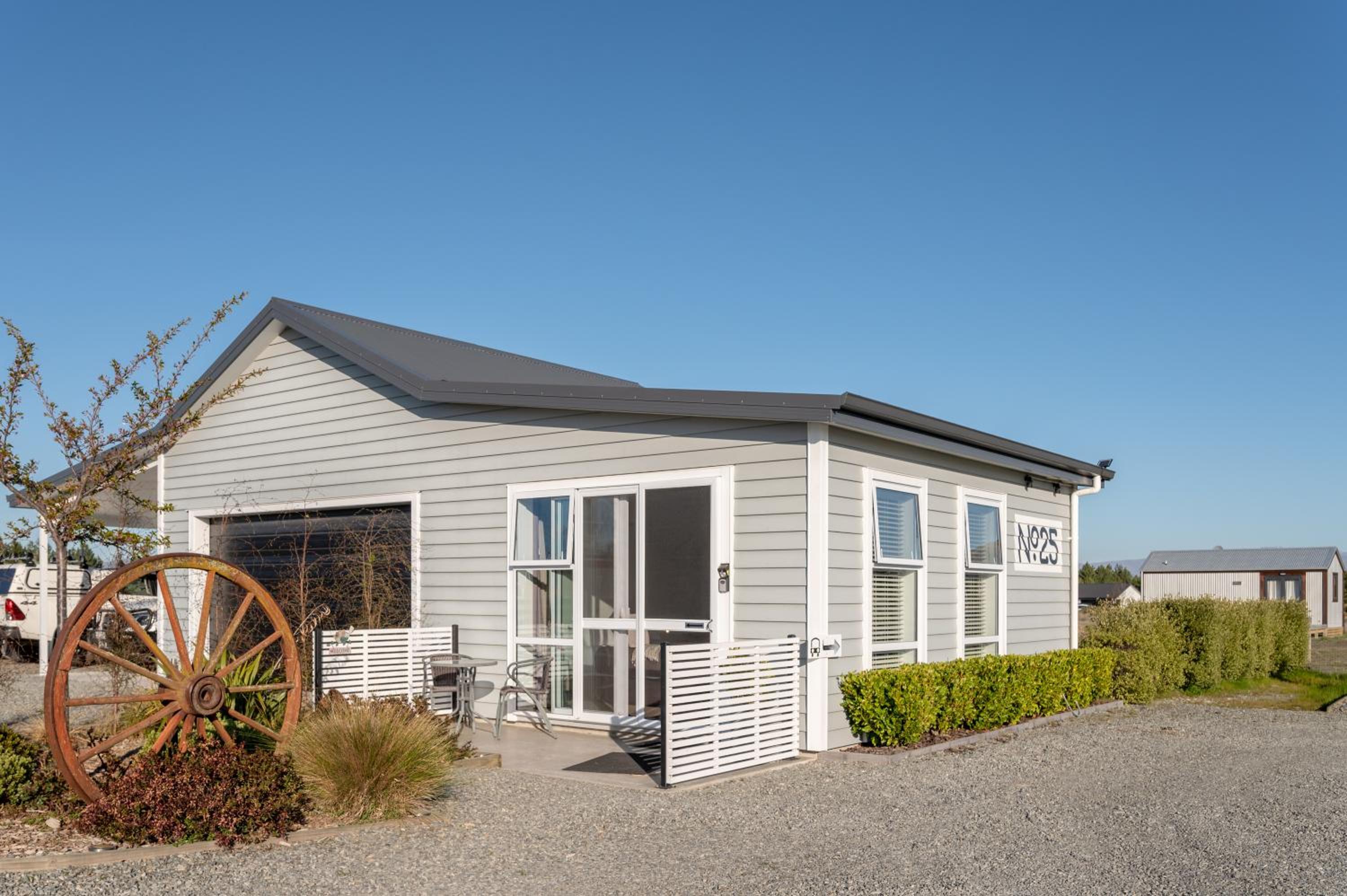 One-Bedroom House - Photo 18