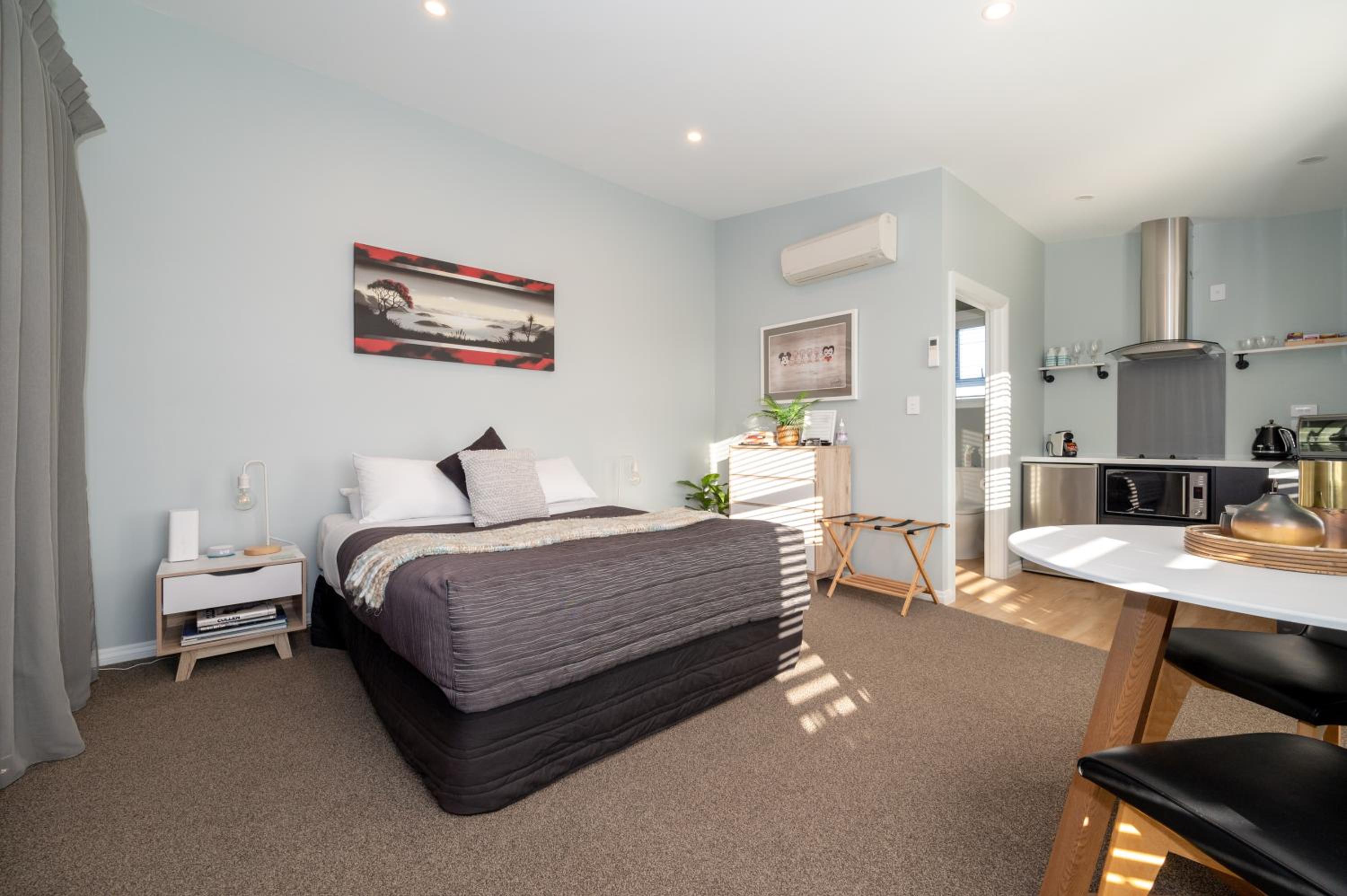 One-Bedroom House - Photo 17