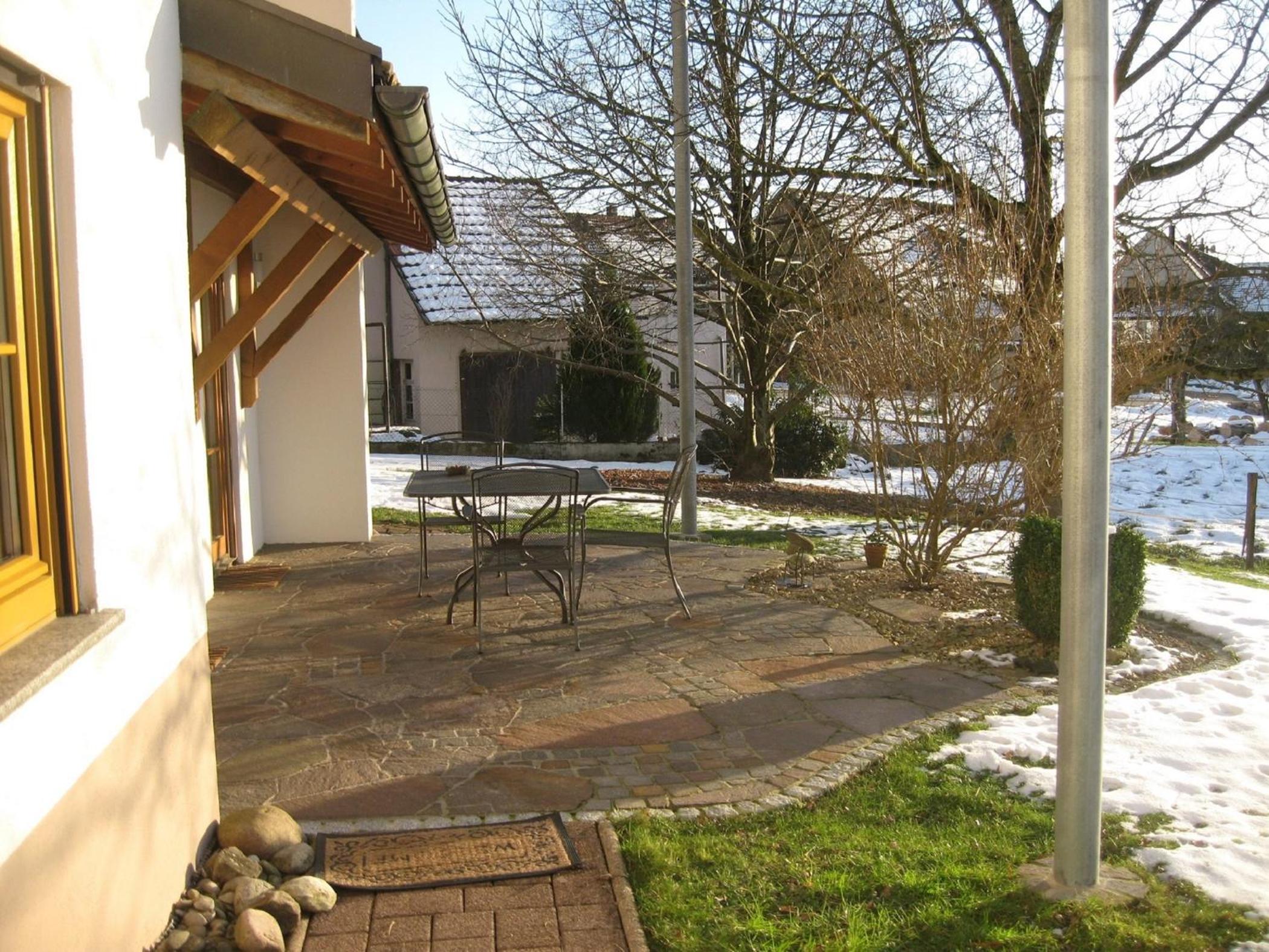 One-Bedroom Apartment with Garden View photo 2