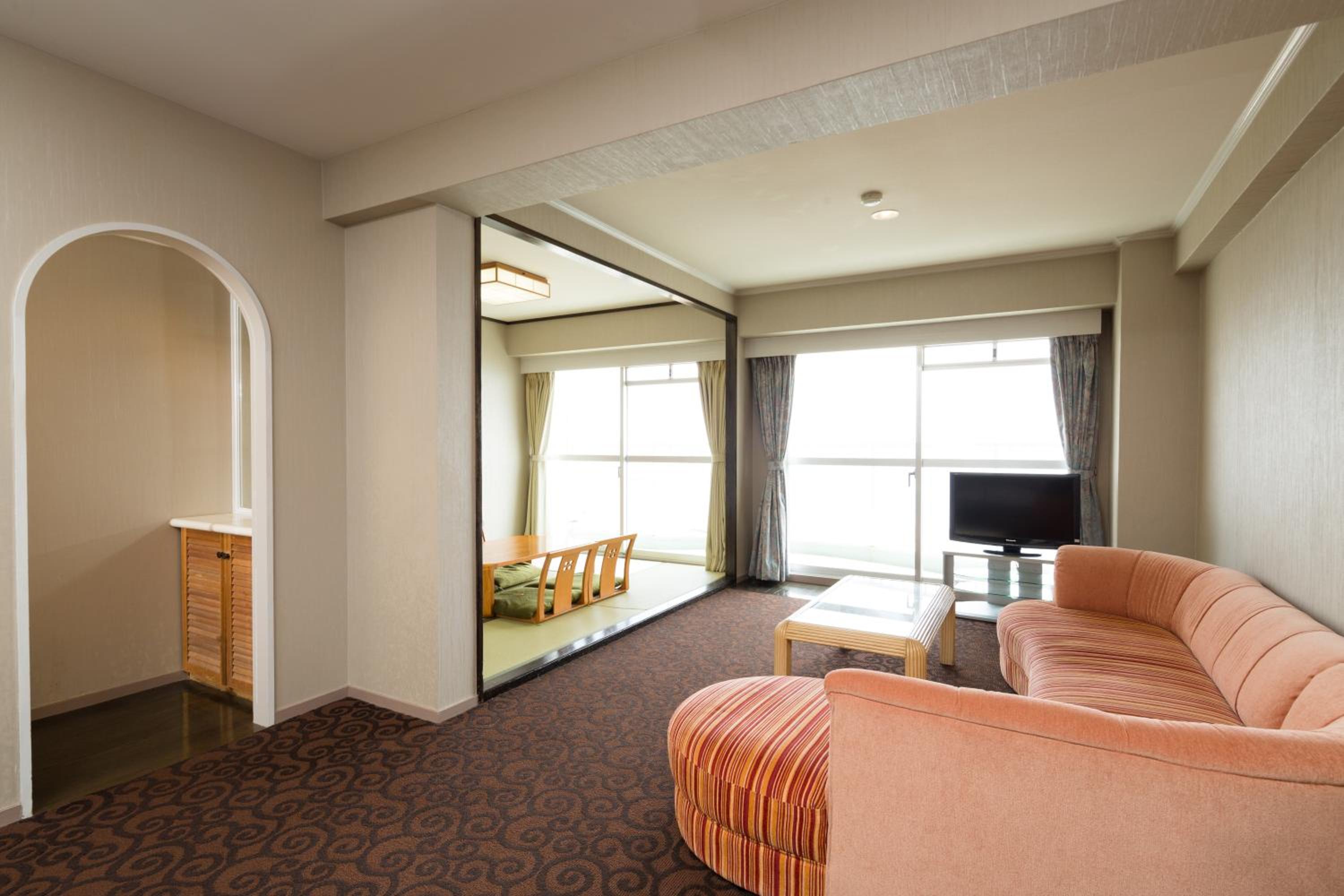 Superior Twin Room with Sea View - Photo 2